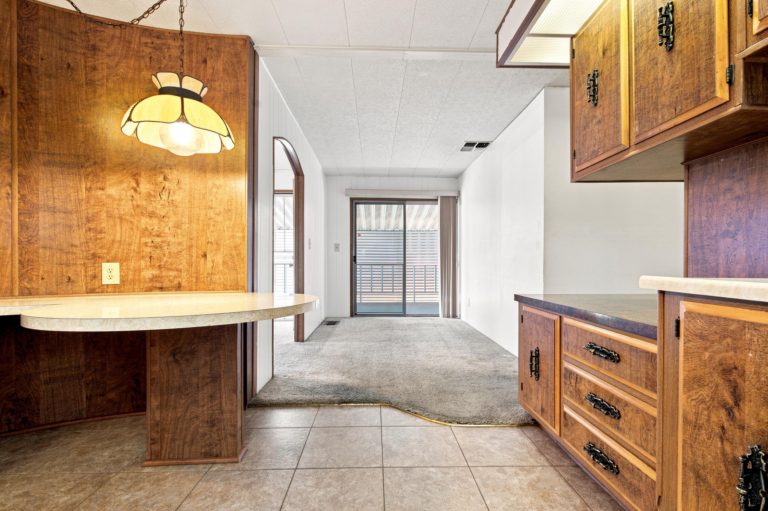 860 E Grangeville Blvd #158, Hanford, CA 93230