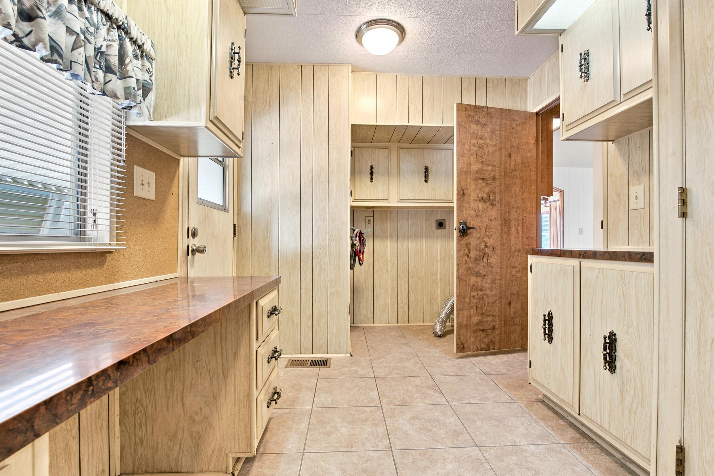 860 E Grangeville Blvd #158, Hanford, CA 93230