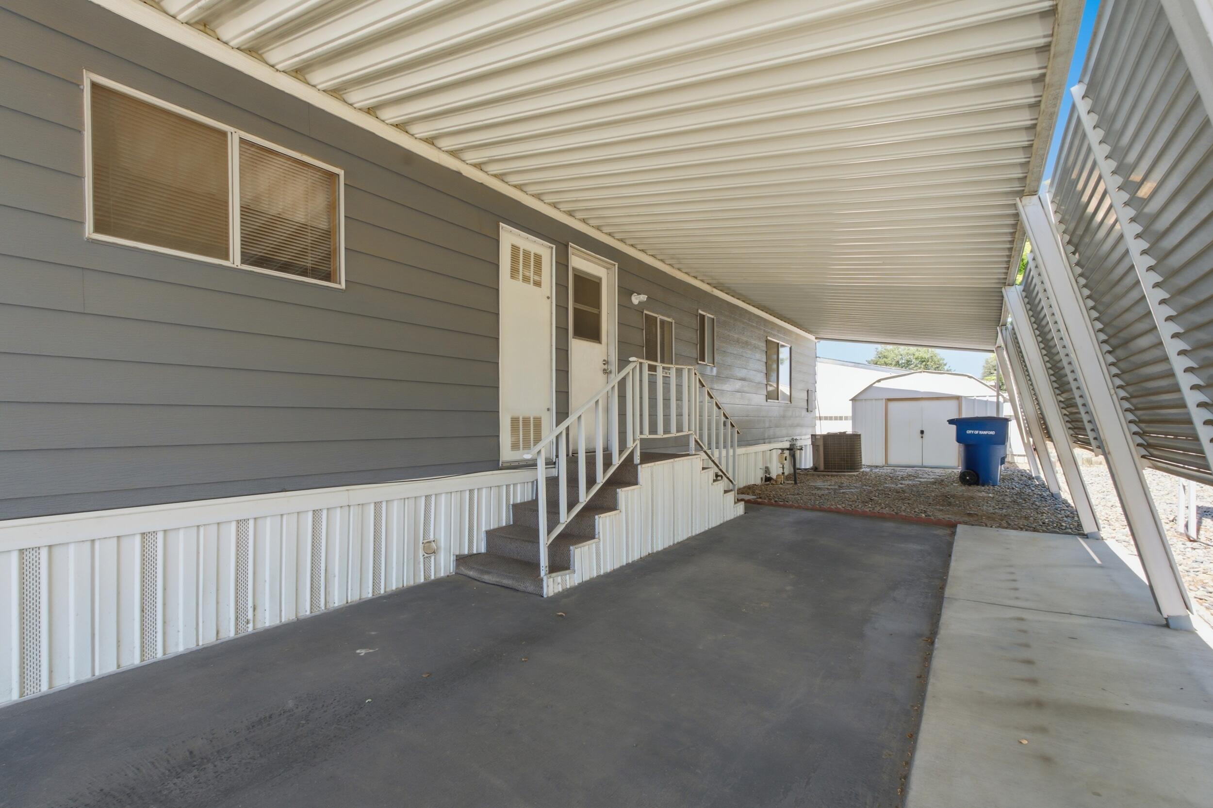 860 E Grangeville Blvd #158, Hanford, CA 93230