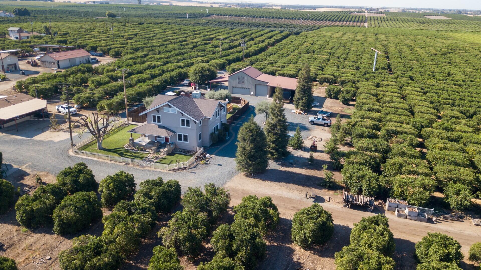 1259 E Teapot Dome Ave, Porterville, CA 93257
