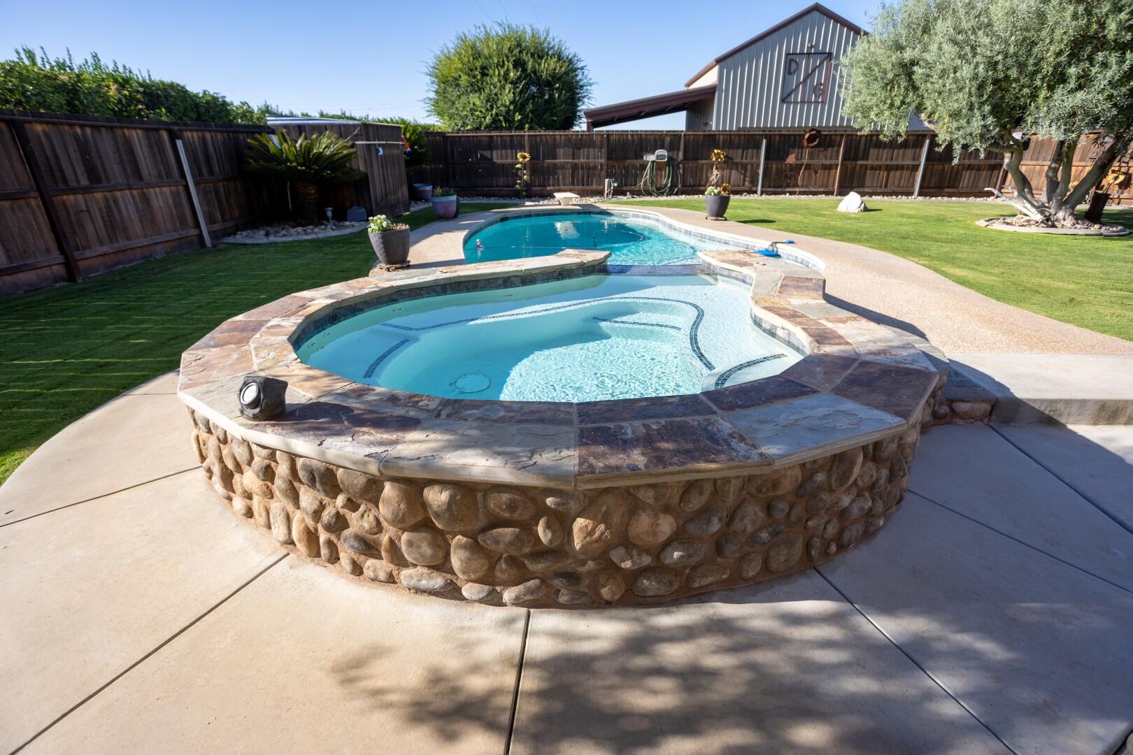 1259 E Teapot Dome Ave, Porterville, CA 93257