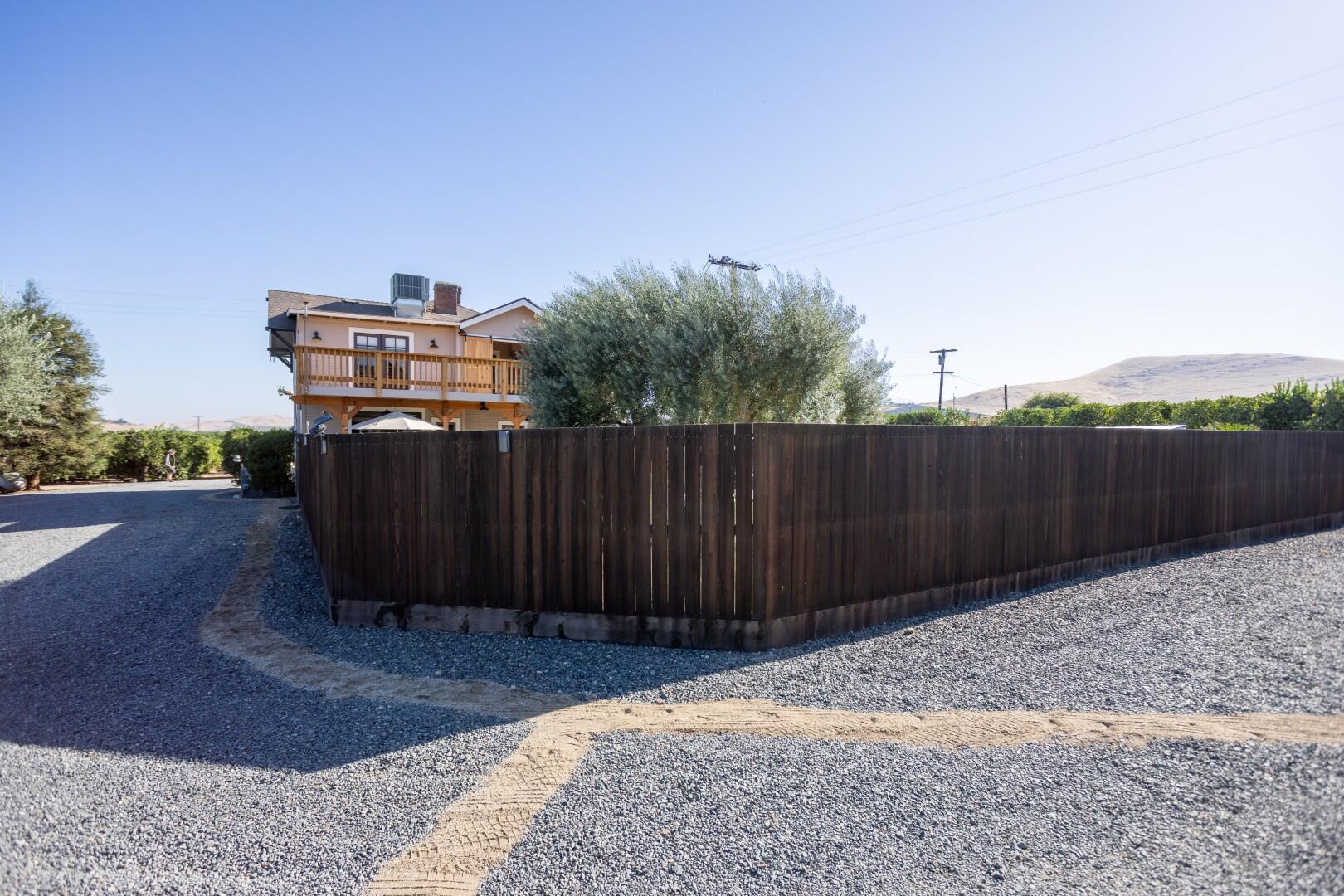 1259 E Teapot Dome Ave, Porterville, CA 93257