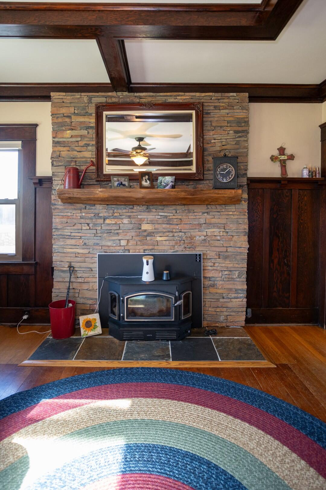 1259 E Teapot Dome Ave, Porterville, CA 93257