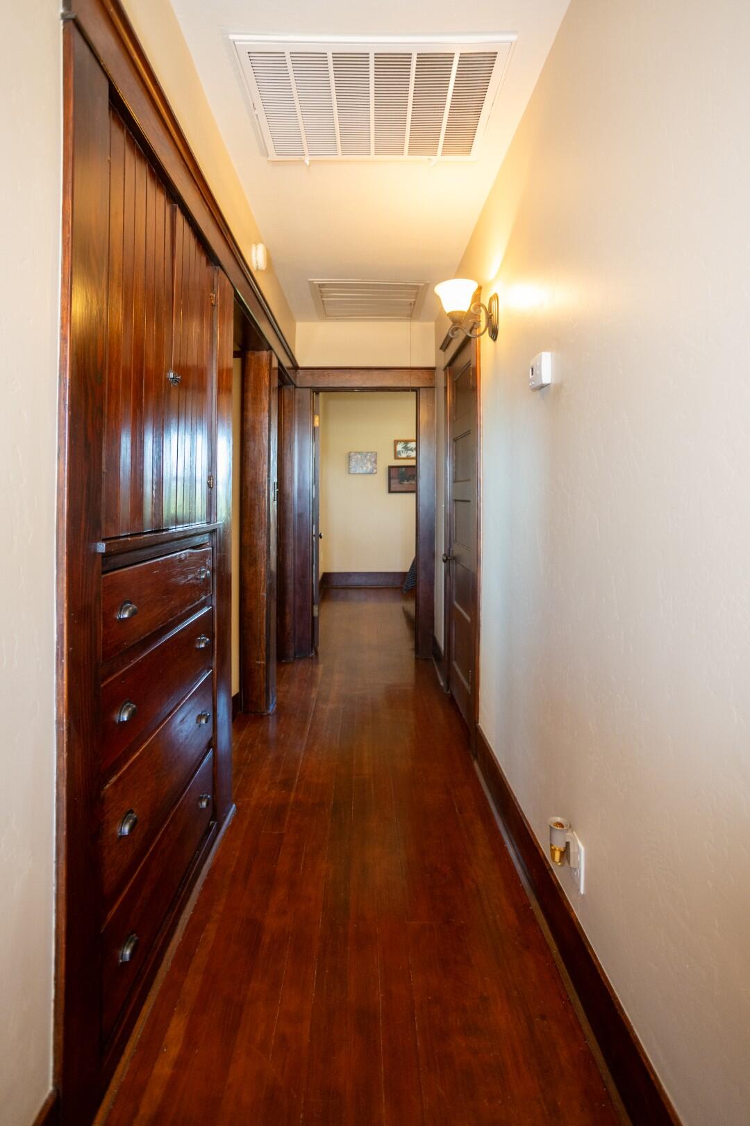1259 E Teapot Dome Ave, Porterville, CA 93257