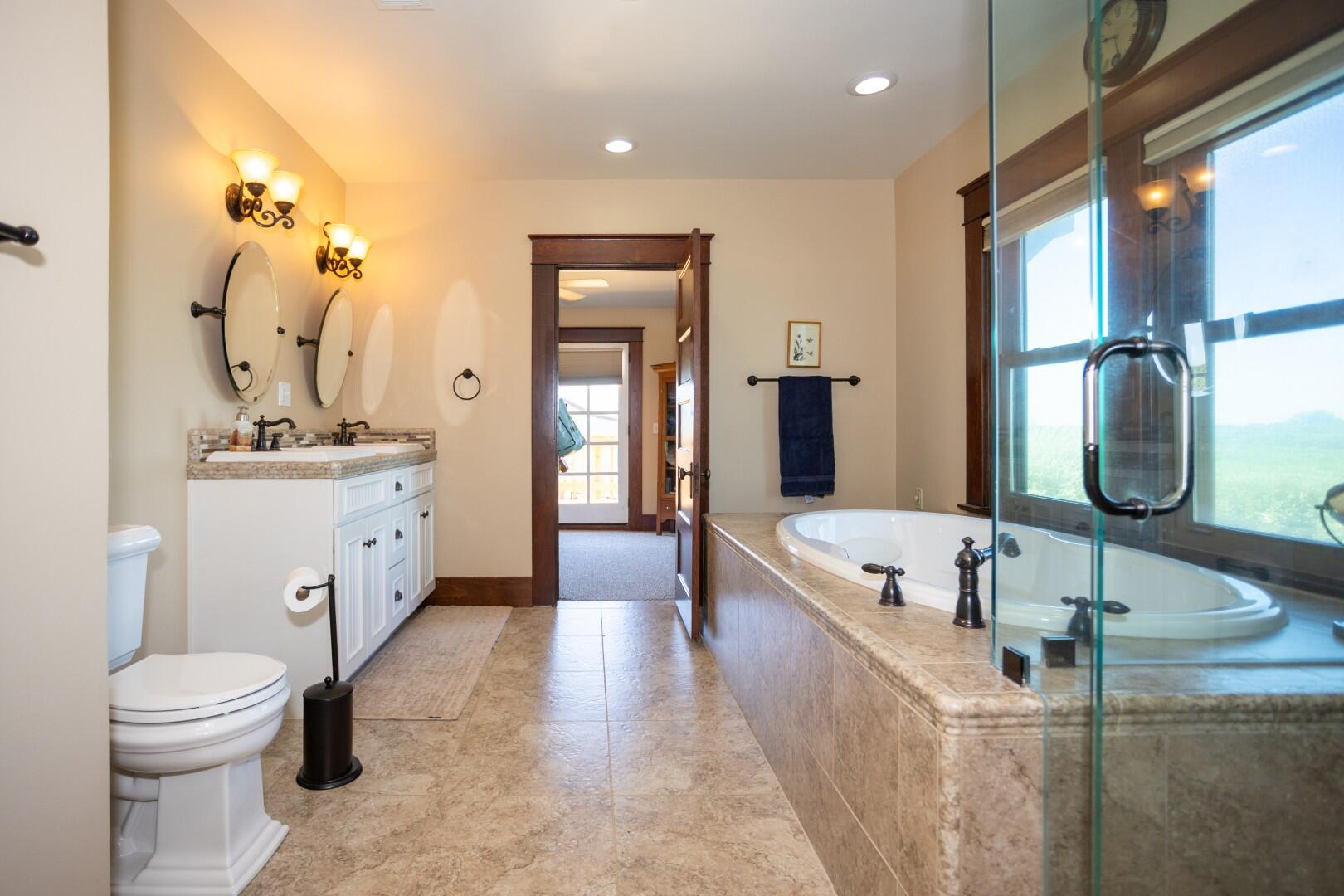 1259 E Teapot Dome Ave, Porterville, CA 93257