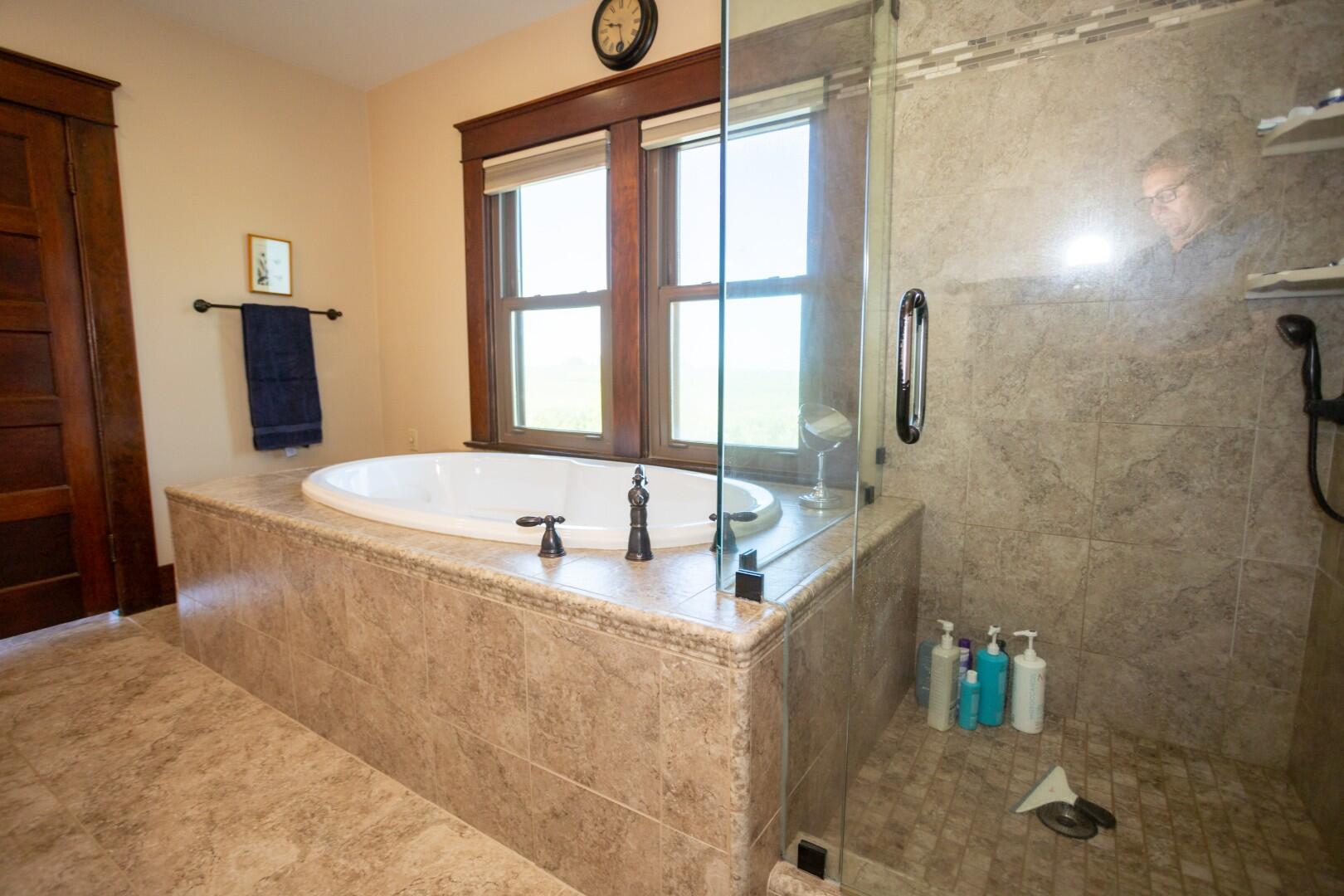 1259 E Teapot Dome Ave, Porterville, CA 93257