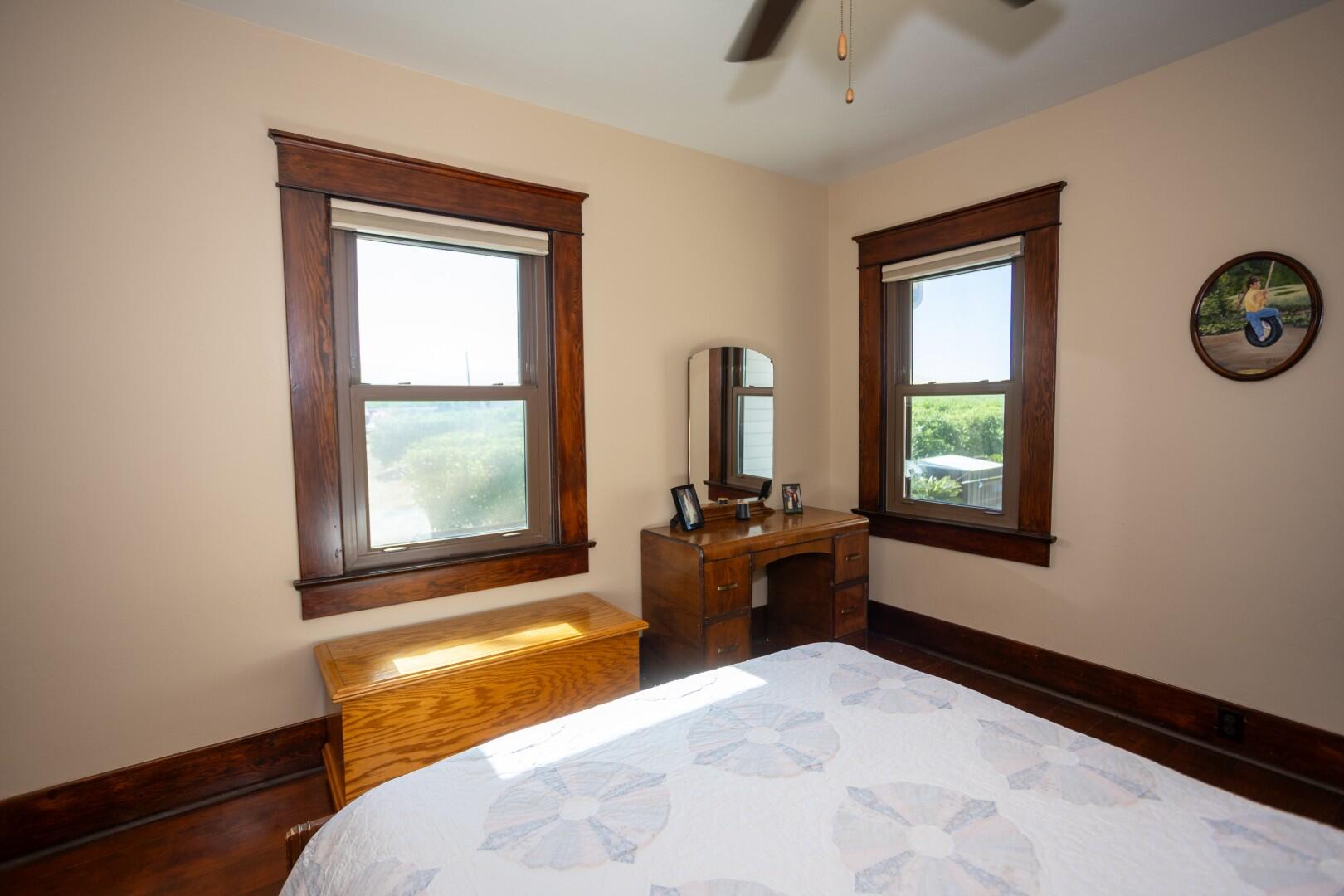 1259 E Teapot Dome Ave, Porterville, CA 93257