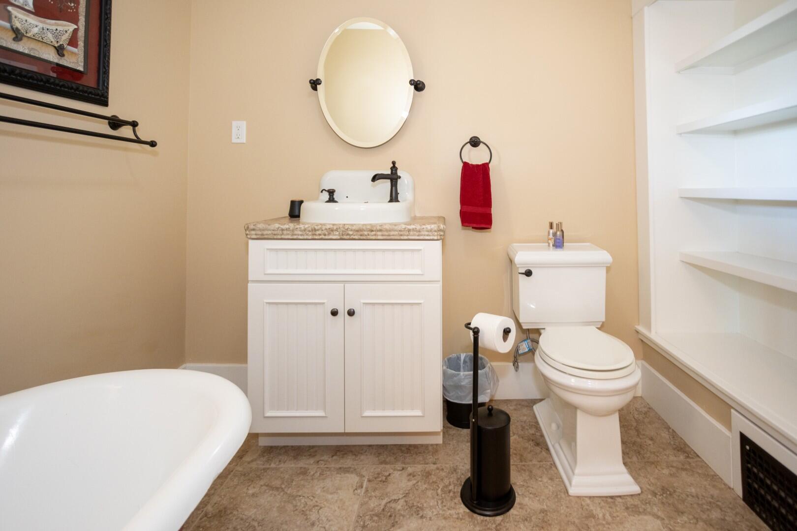 1259 E Teapot Dome Ave, Porterville, CA 93257