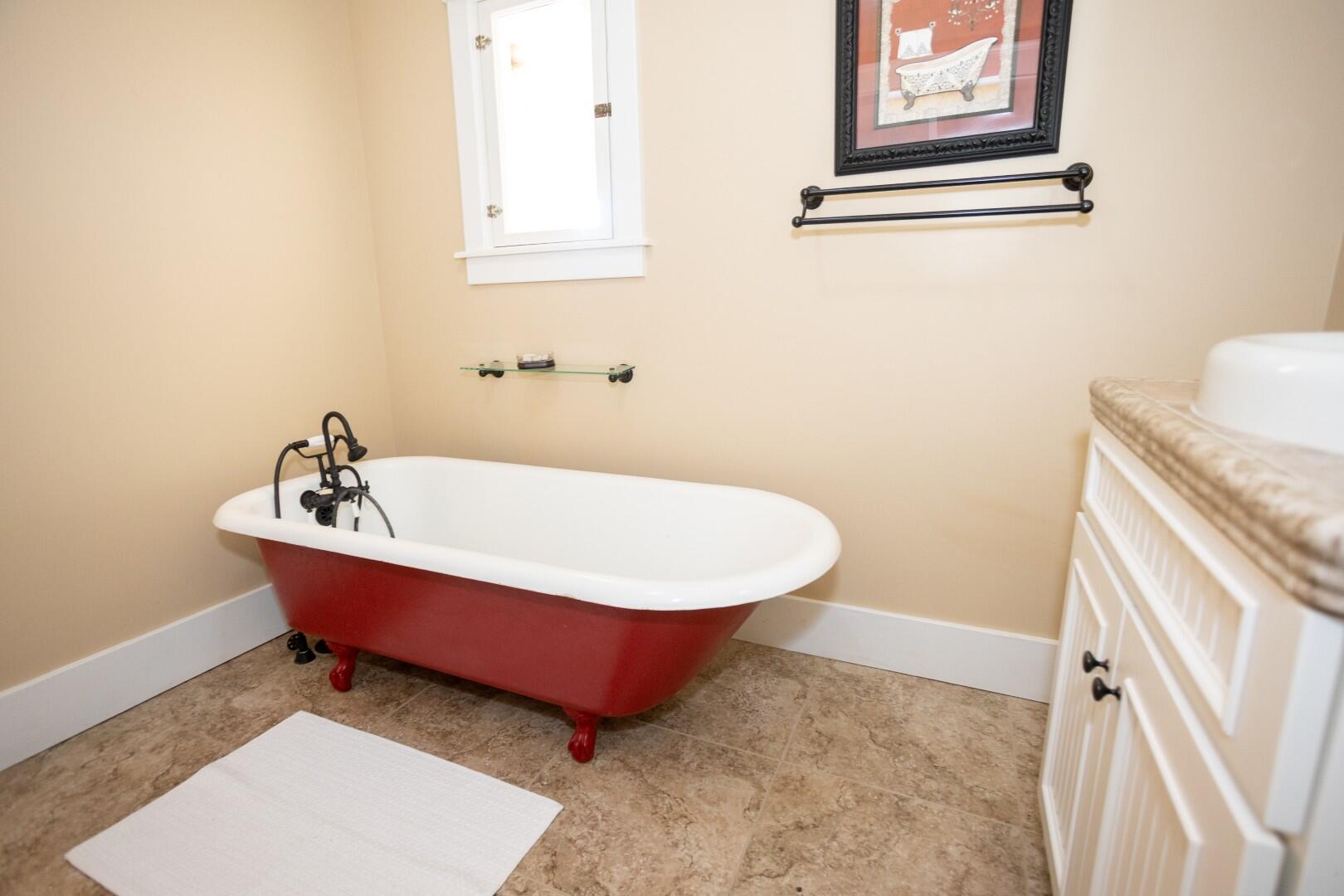 1259 E Teapot Dome Ave, Porterville, CA 93257