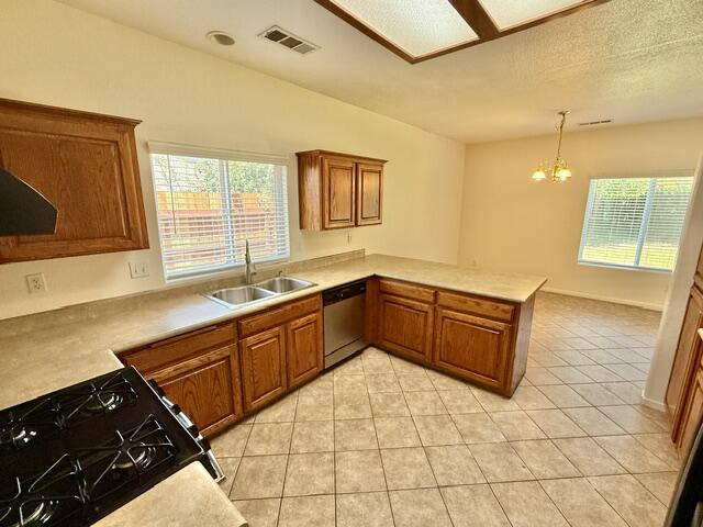 2228 E La Vida Ave, Visalia, CA 93292
