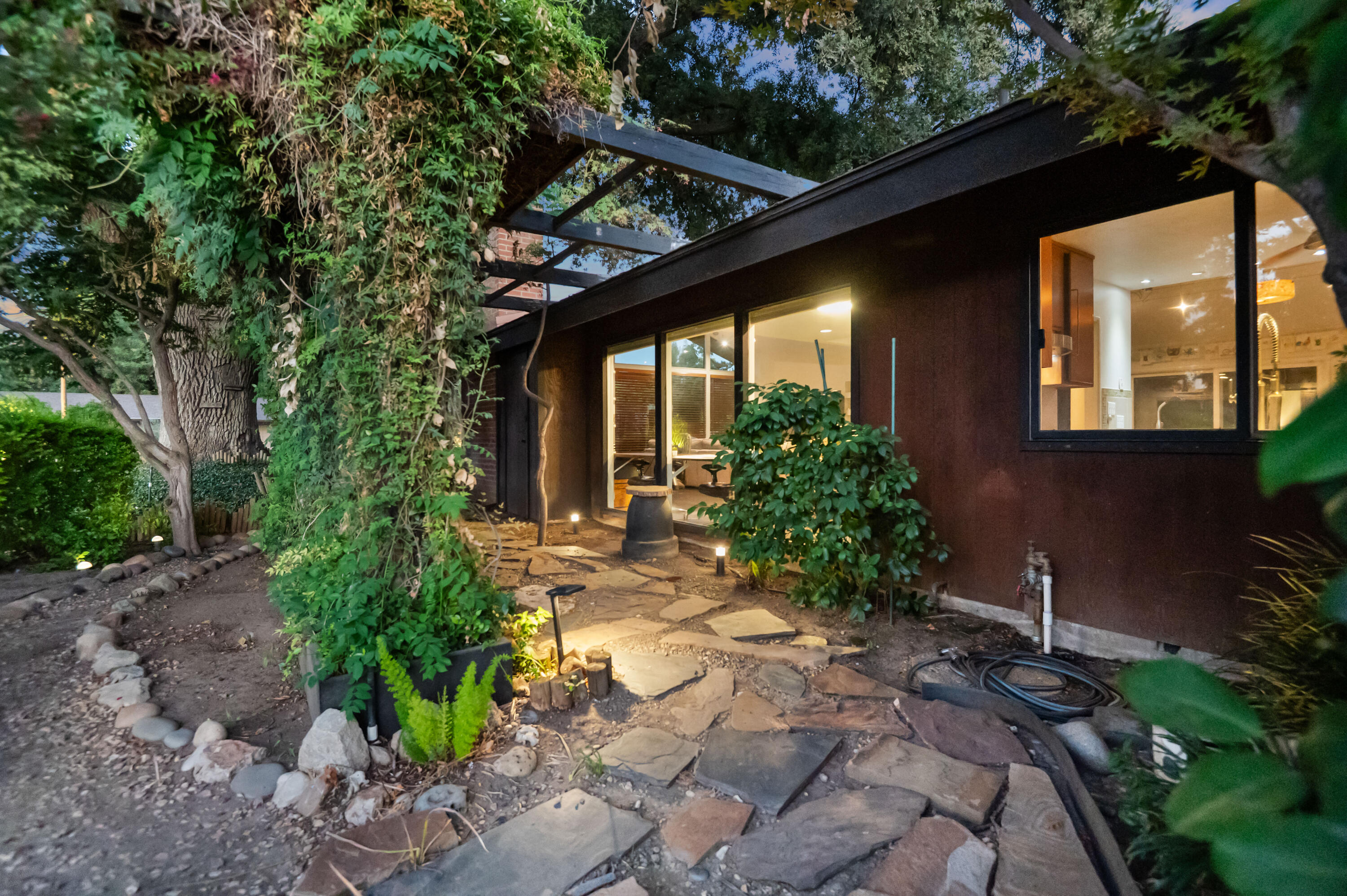 Open Photo