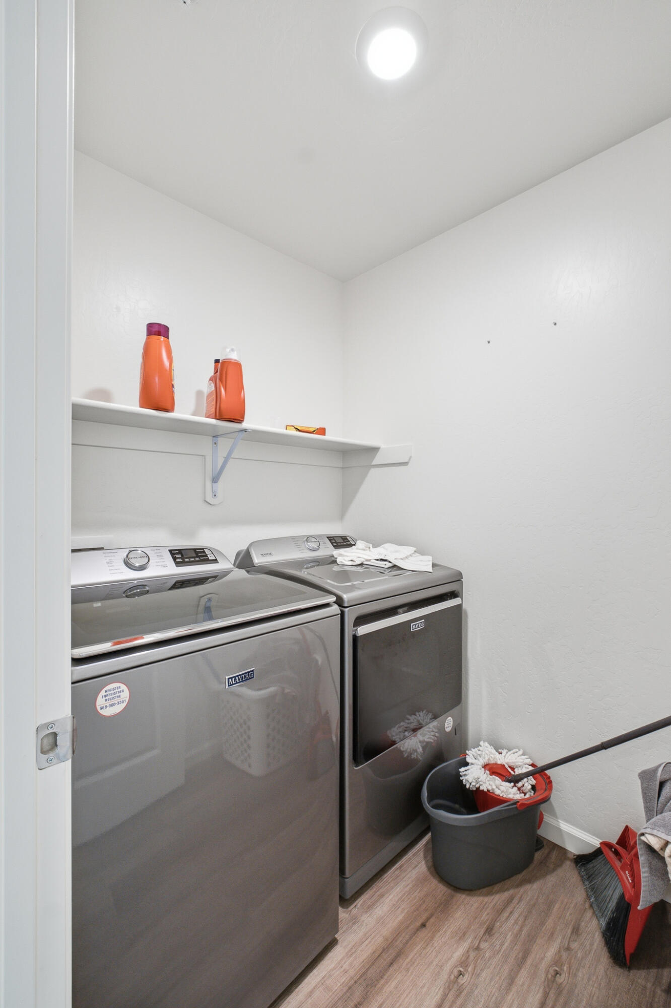 2068 W Madalyn Ave, Tulare, CA 93274