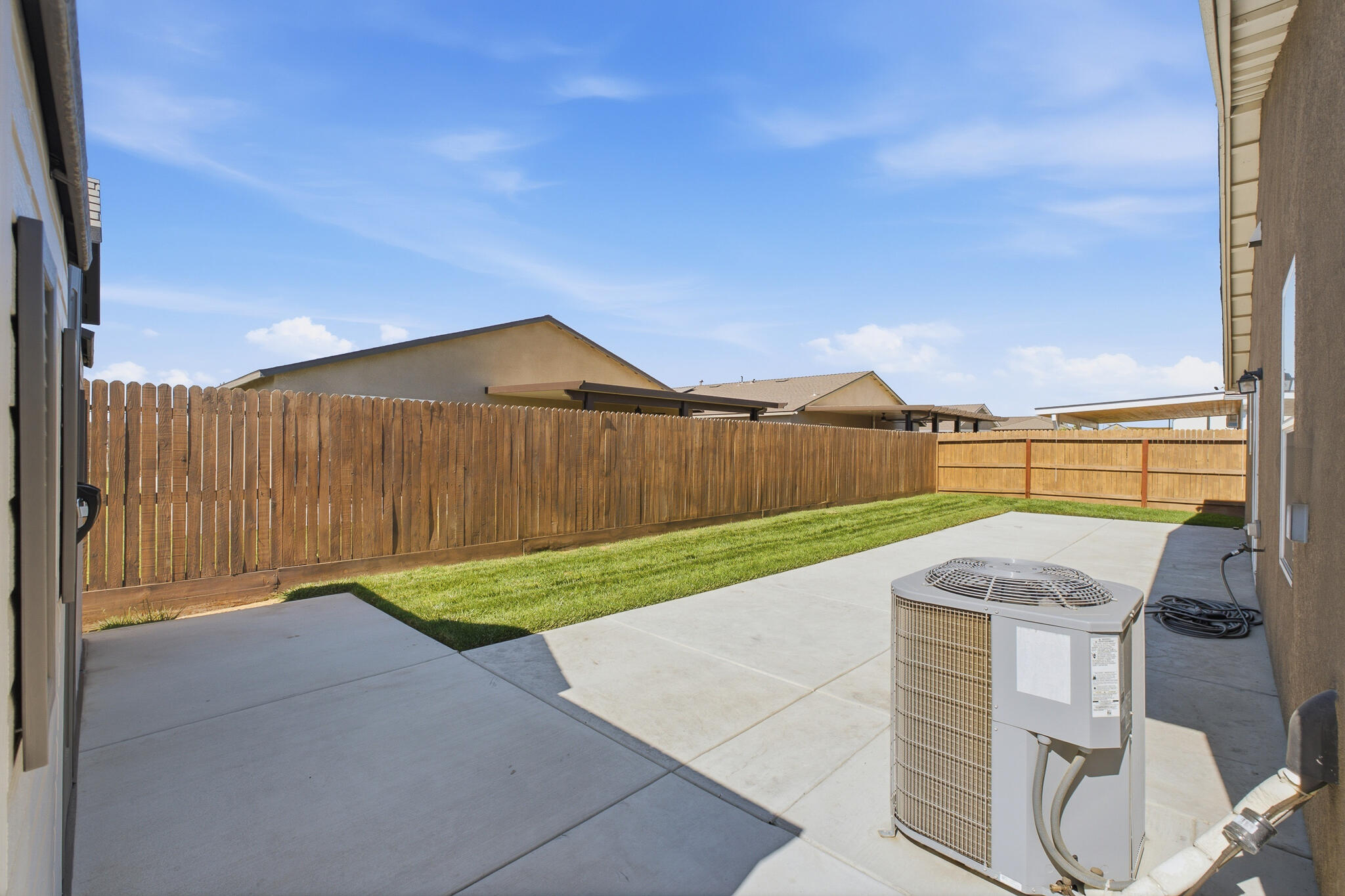 2068 W Madalyn Ave, Tulare, CA 93274