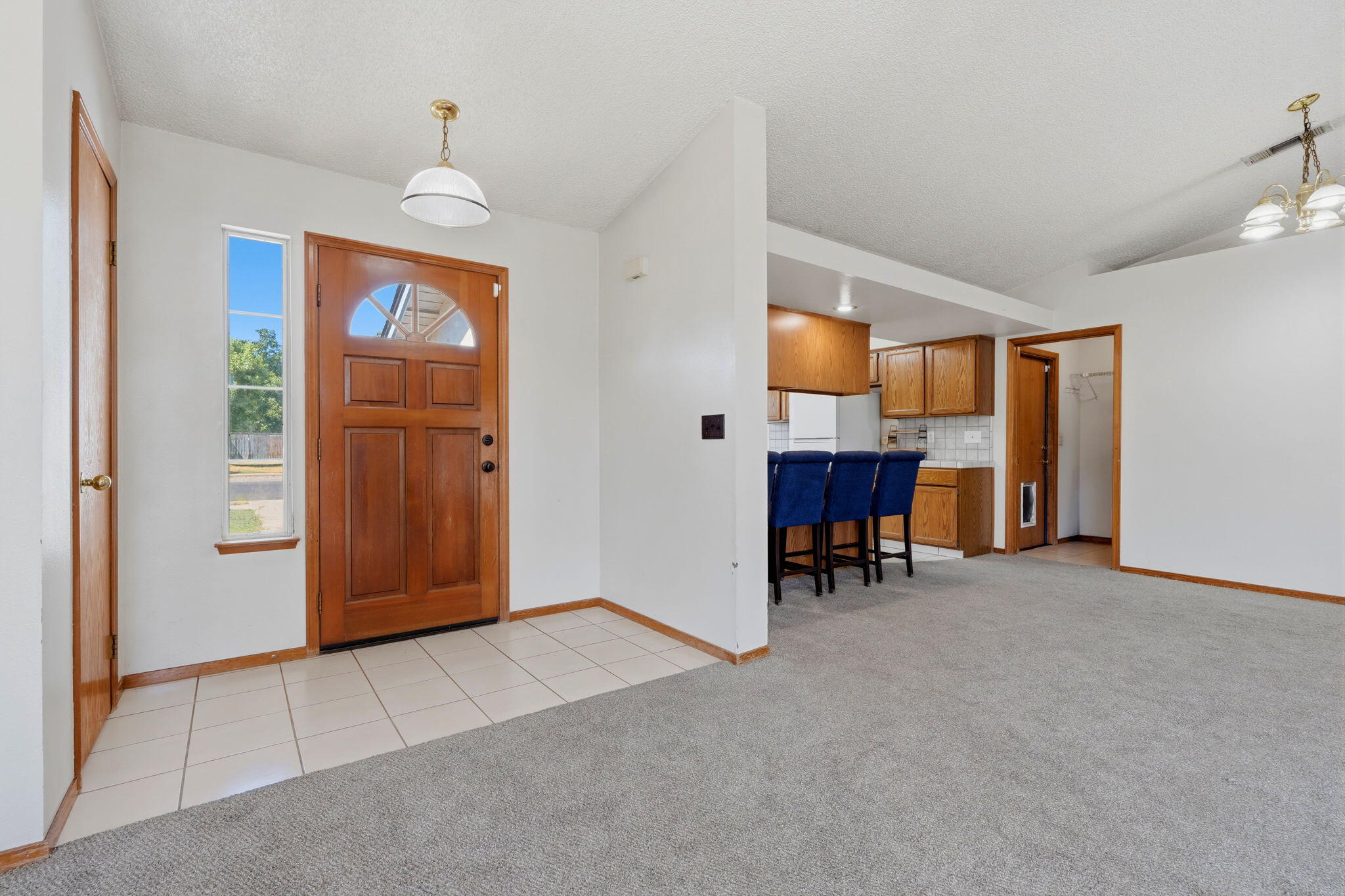 927 Elderwood Ln, Lemoore, CA 93245