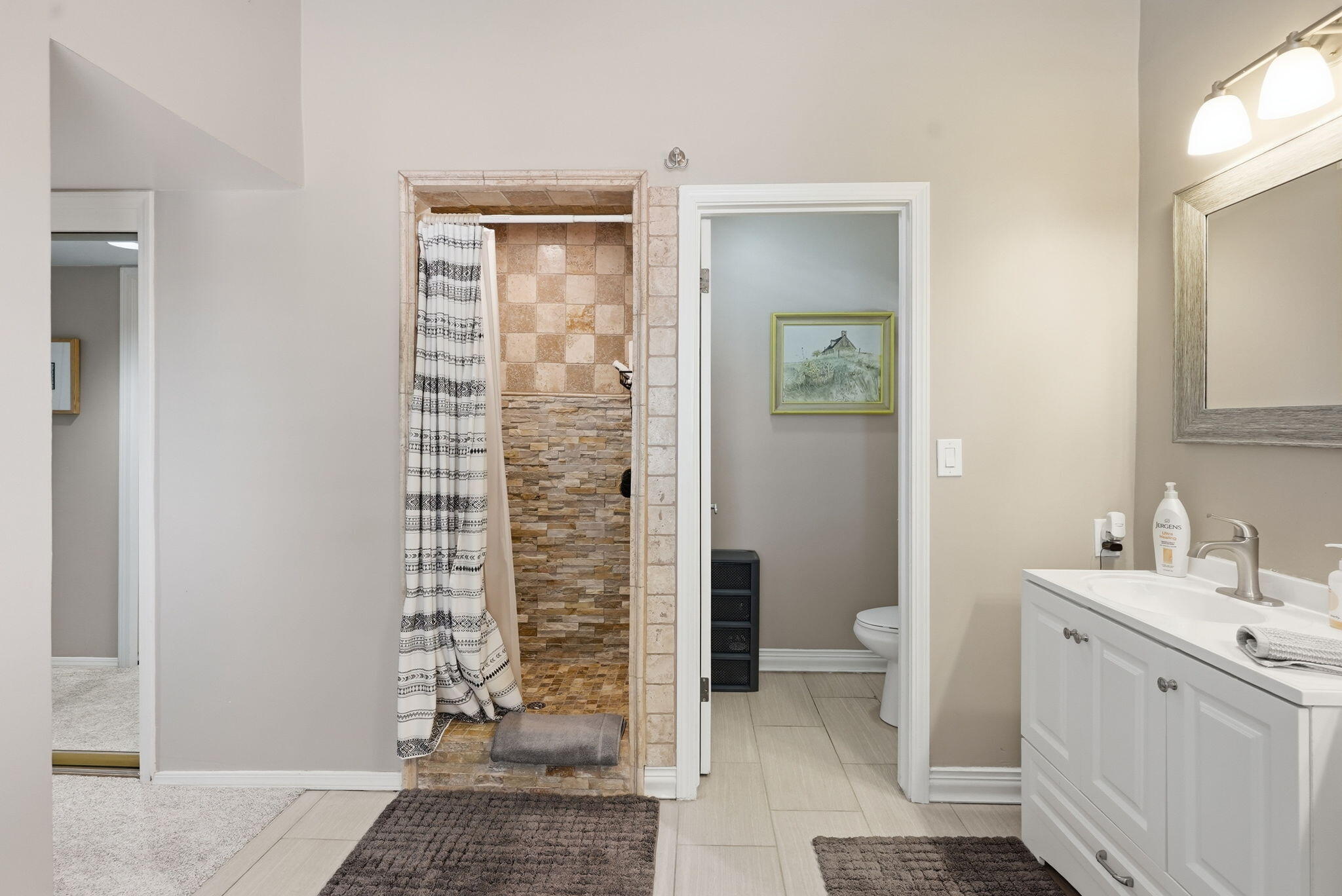 1912 Toulouse Ln, Bakersfield, CA 93311