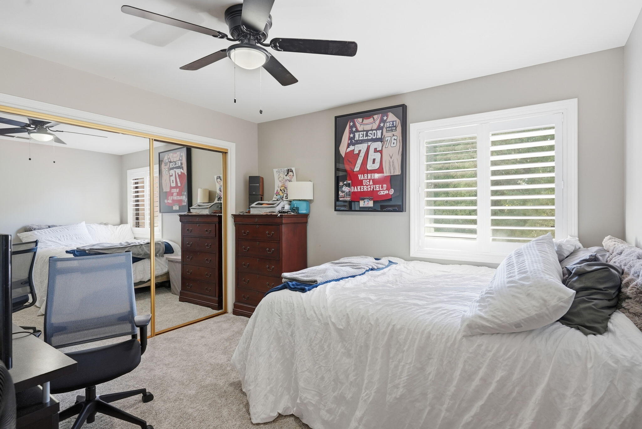 1912 Toulouse Ln, Bakersfield, CA 93311