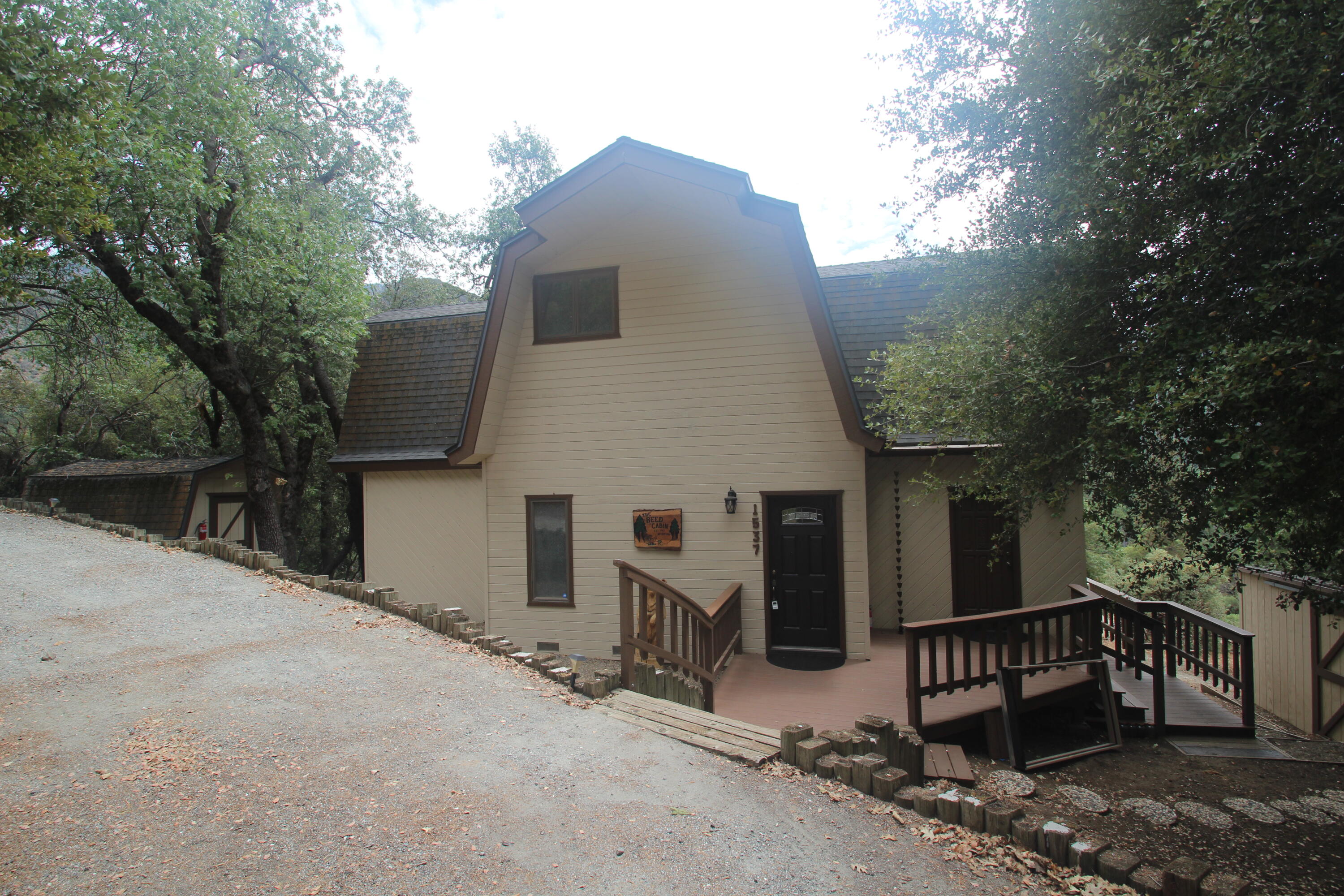 1537 James Dr, Springville, CA 93265