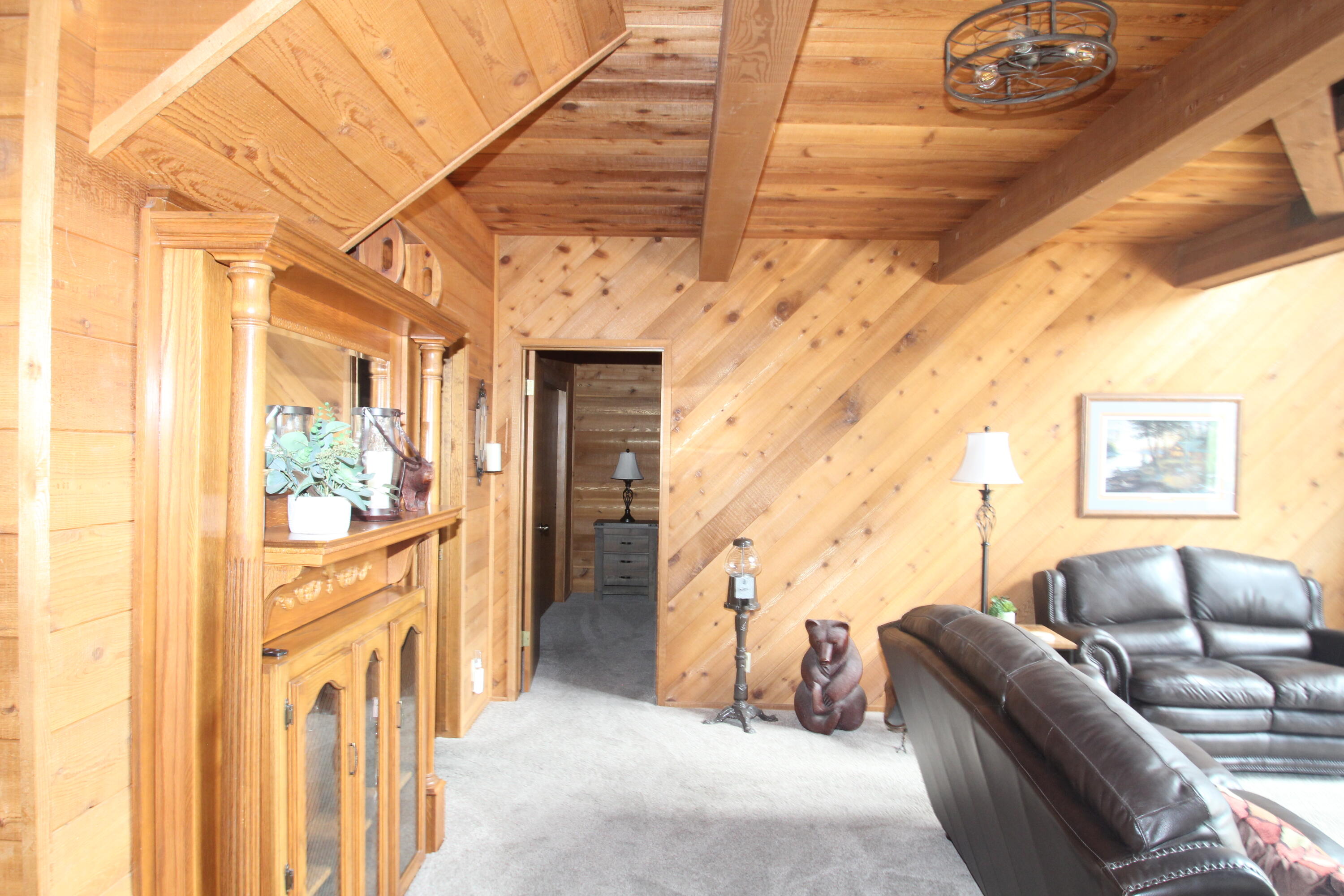 1537 James Dr, Springville, CA 93265