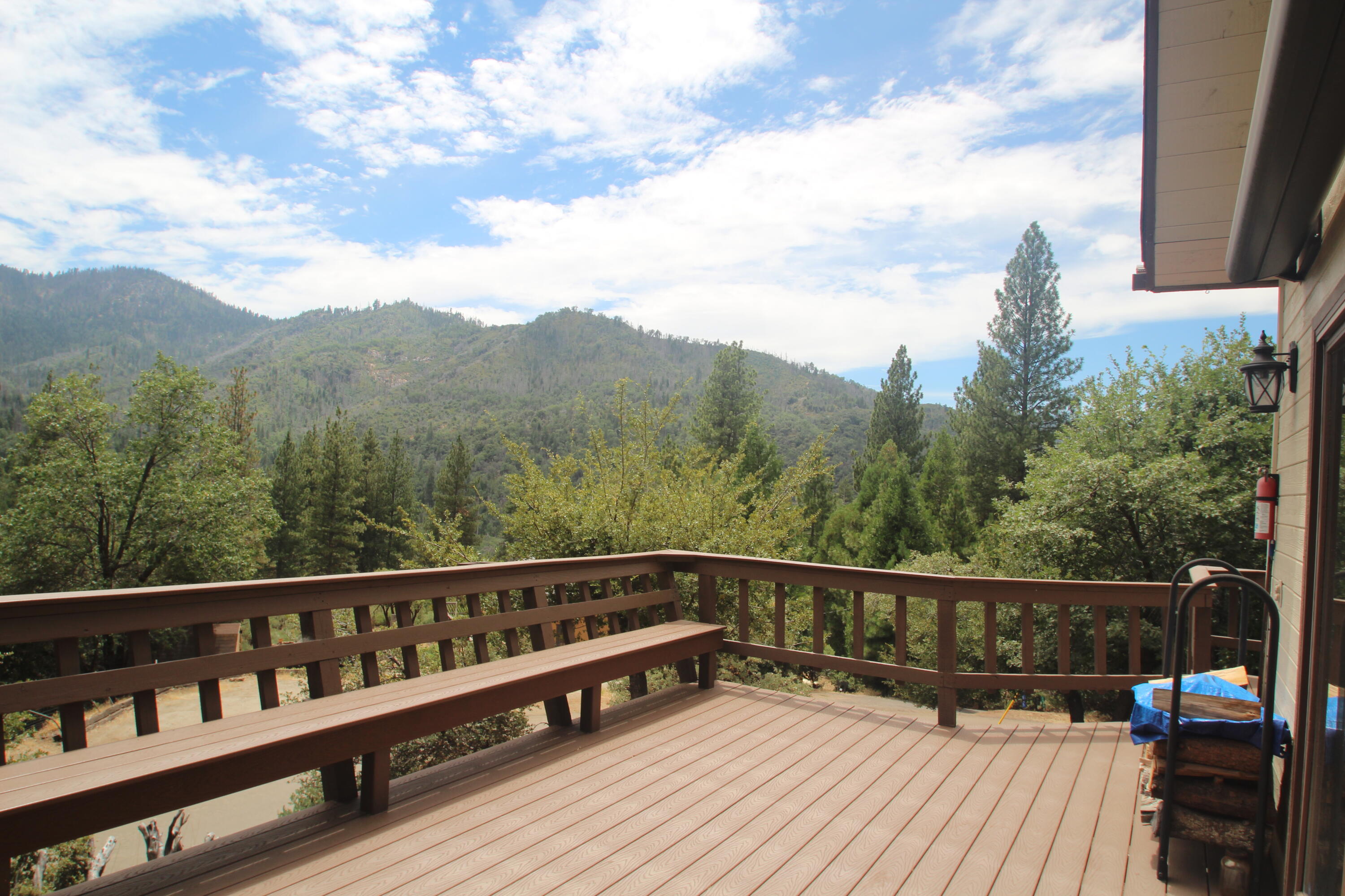 1537 James Dr, Springville, CA 93265