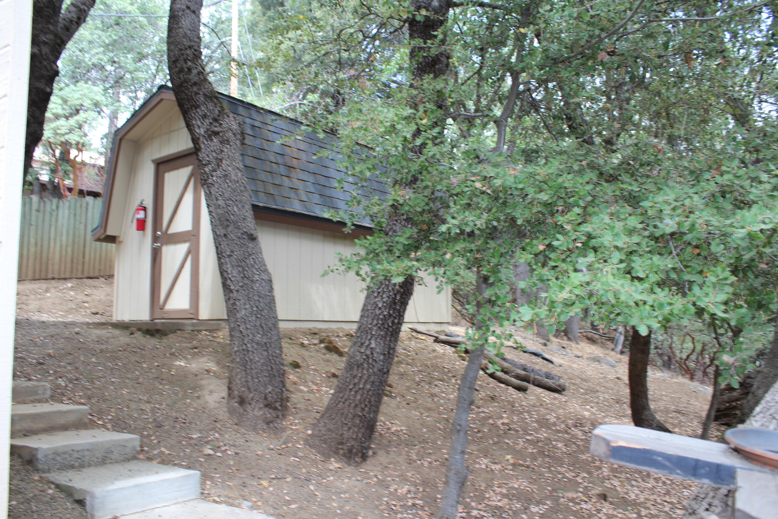 1537 James Dr, Springville, CA 93265