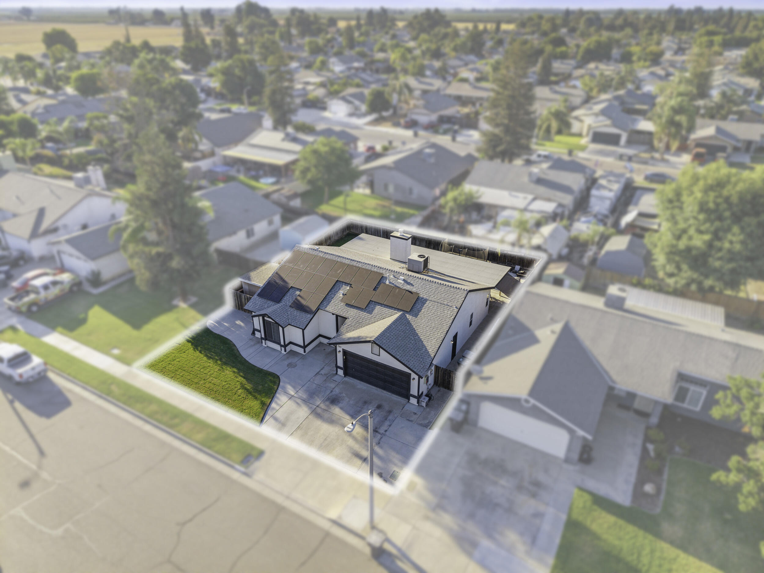 1960 W Merritt Ave, Tulare, CA 93274