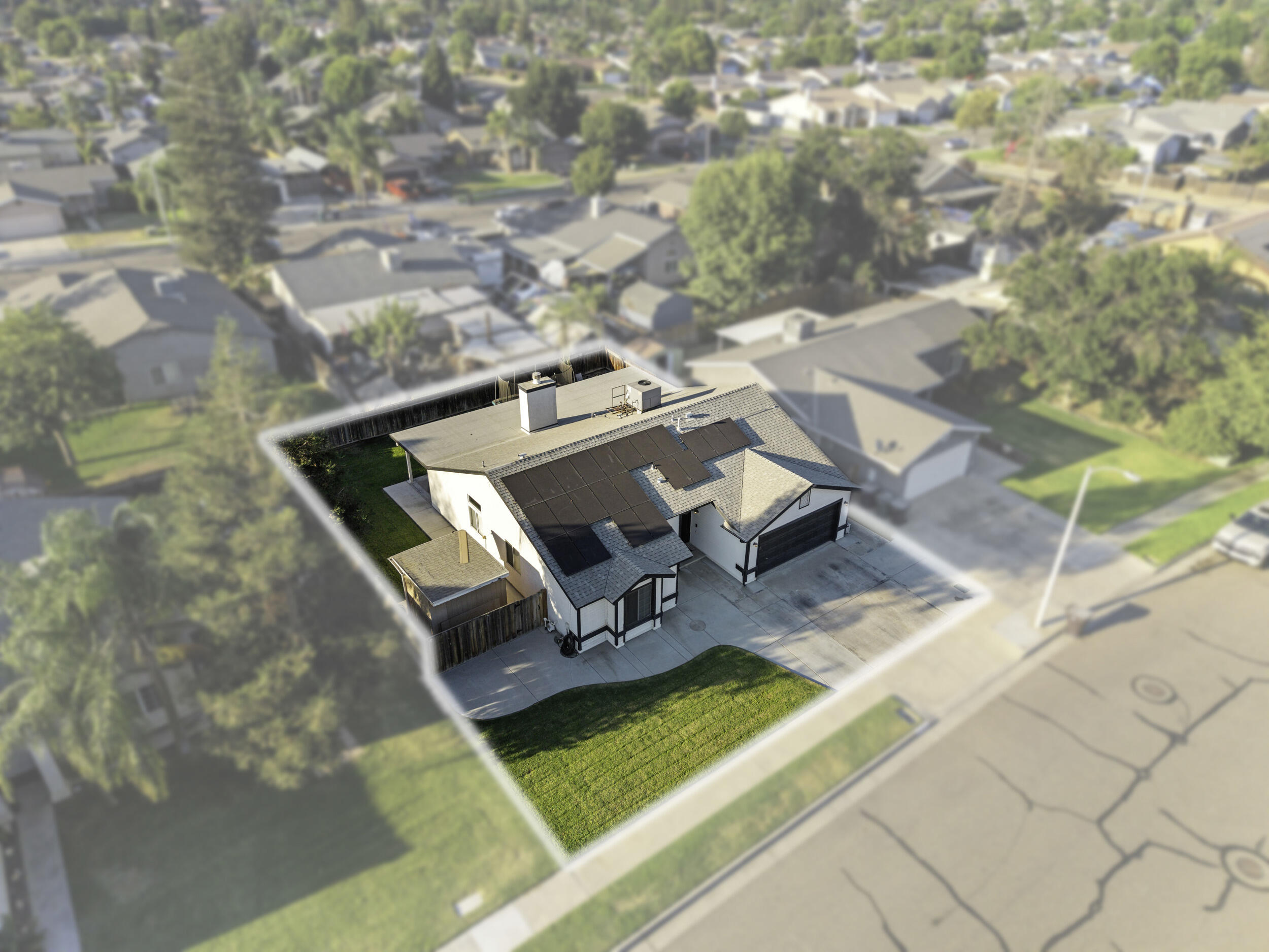 1960 W Merritt Ave, Tulare, CA 93274
