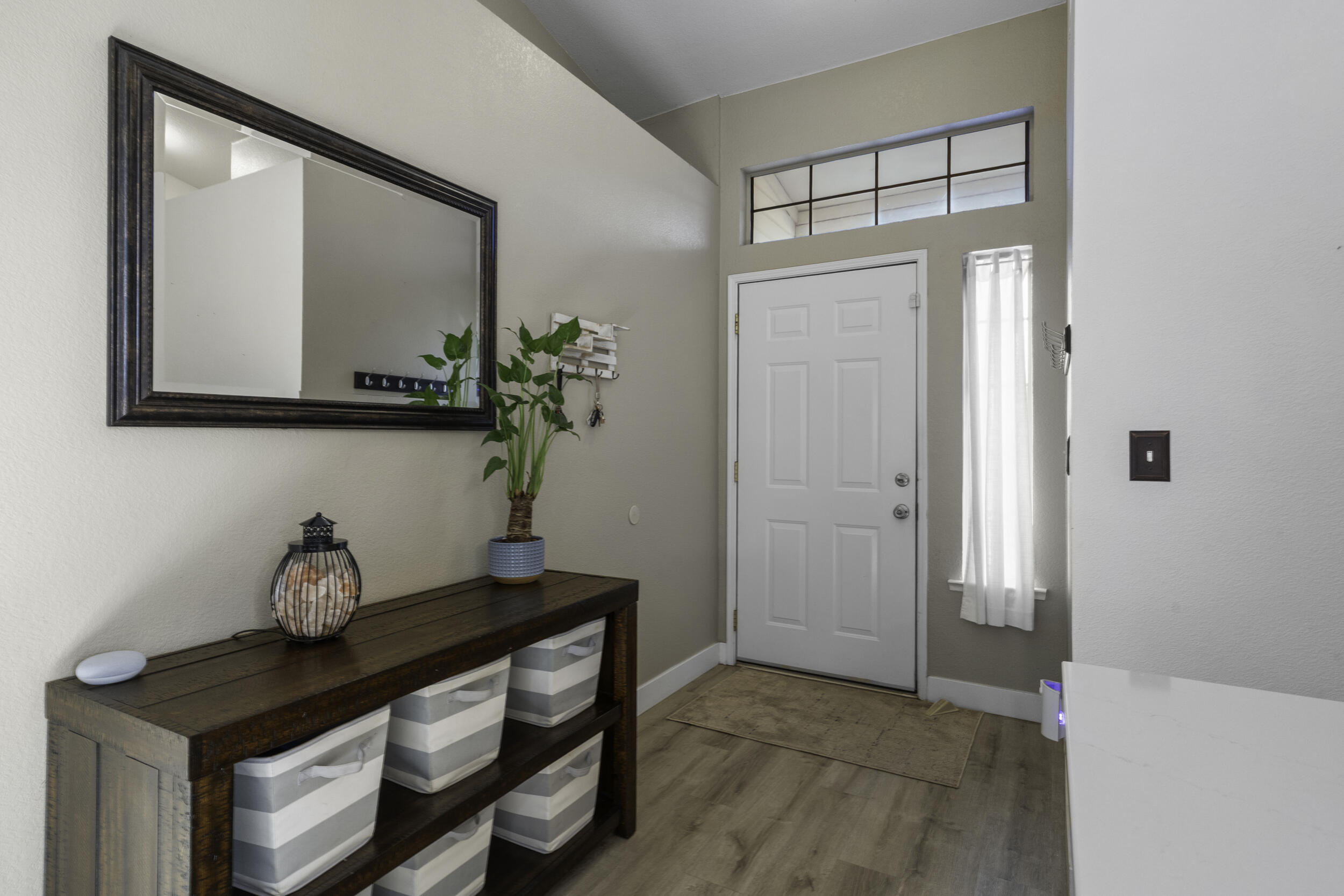 1960 W Merritt Ave, Tulare, CA 93274