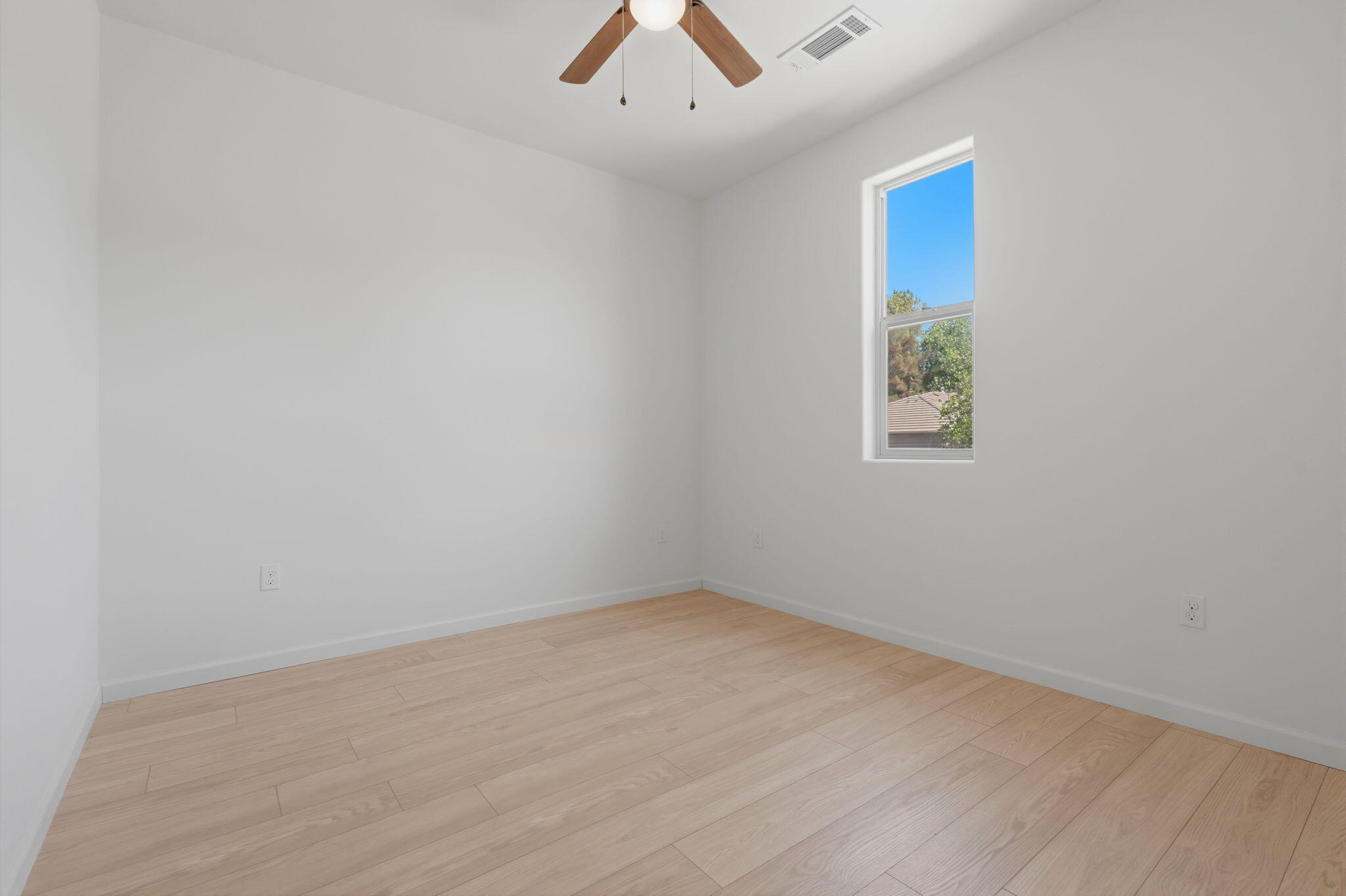 32735 Greene Dr, Springville, CA 93265