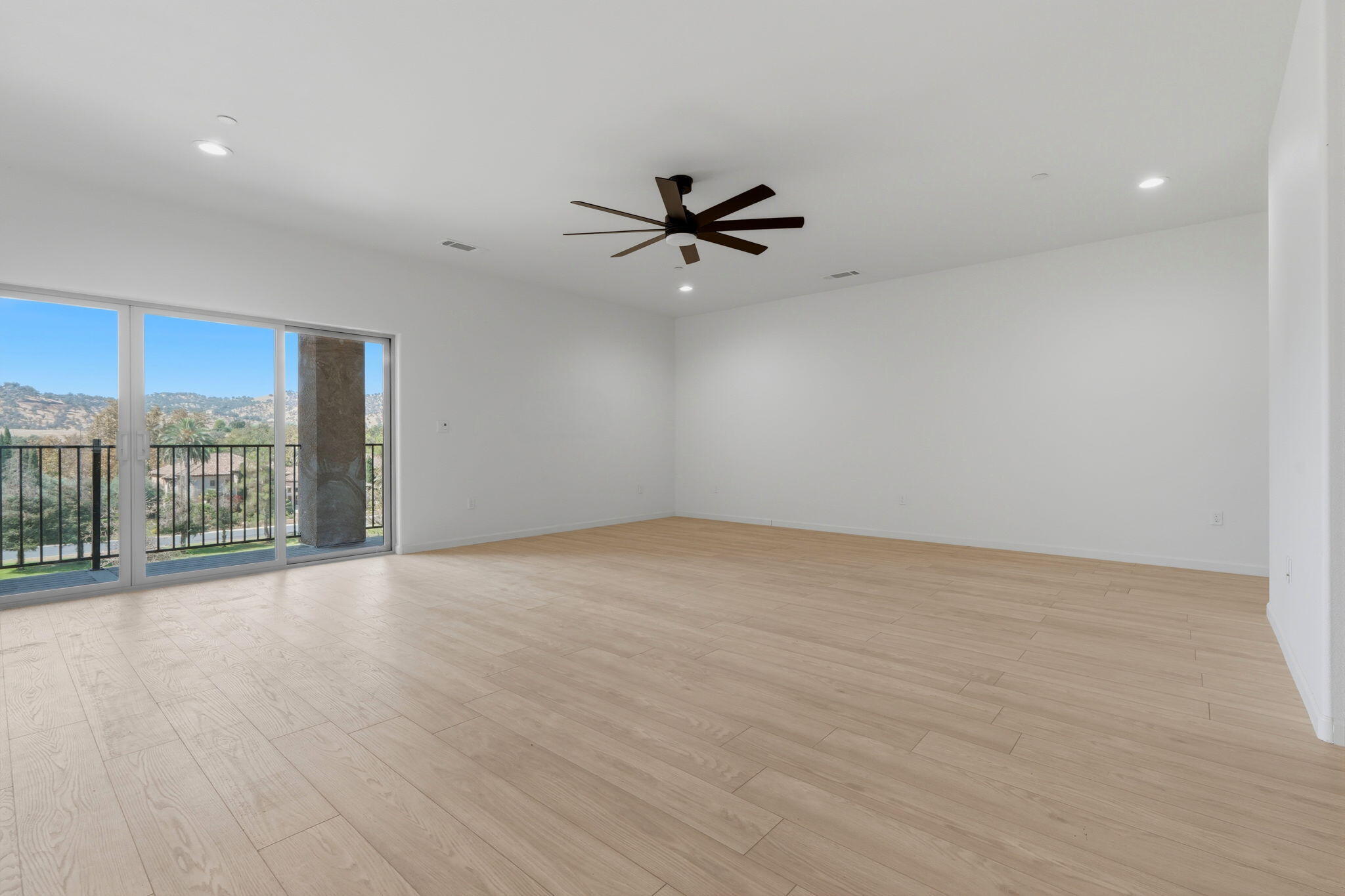 32735 Greene Dr, Springville, CA 93265