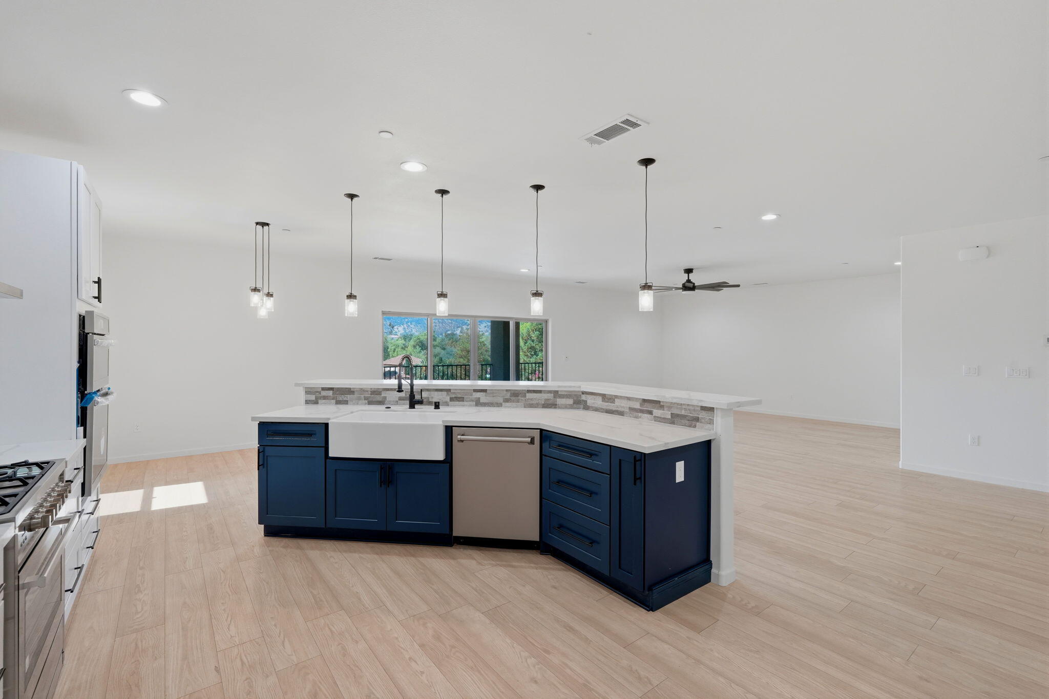 32735 Greene Dr, Springville, CA 93265