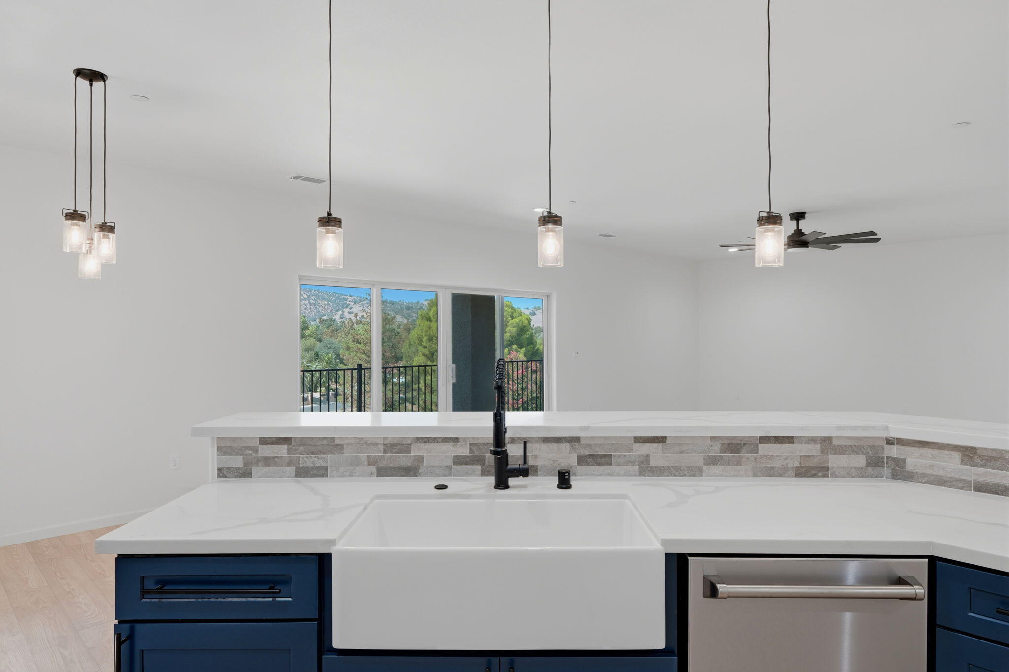 32735 Greene Dr, Springville, CA 93265