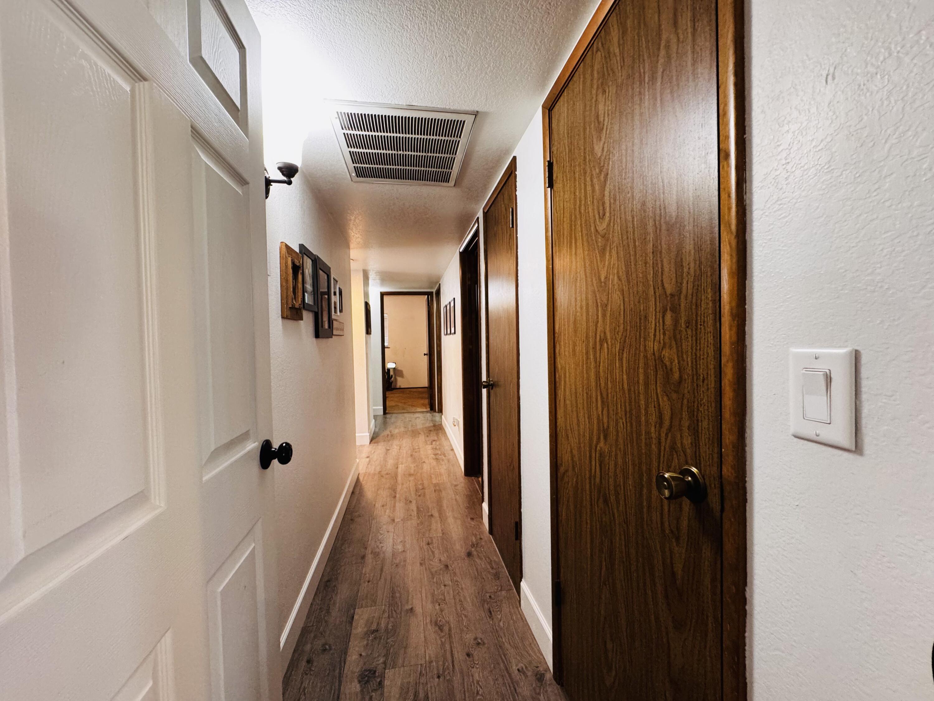 2560 Chestnut St, Hanford, CA 93230