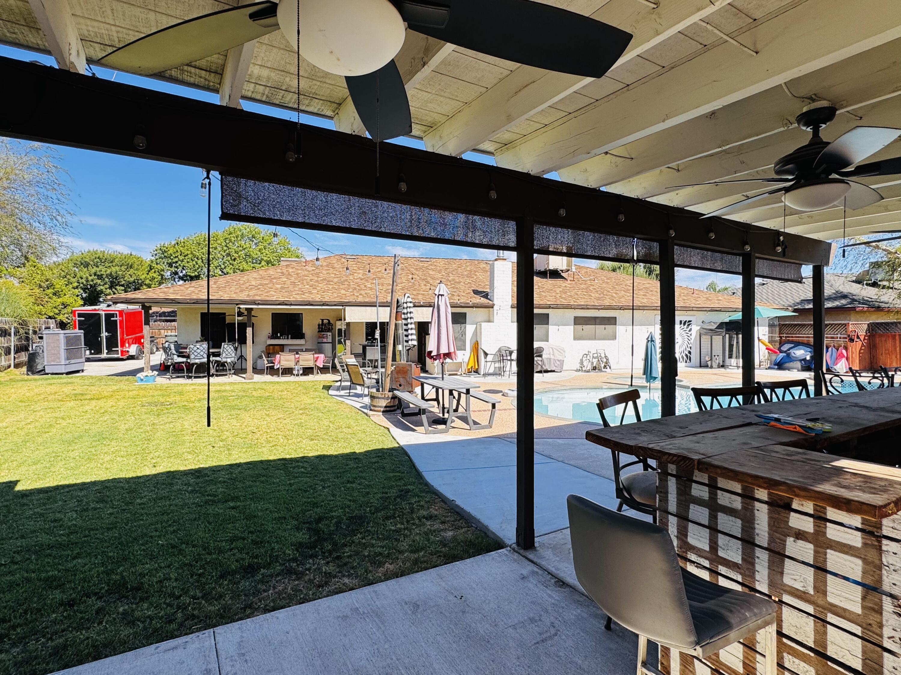 2560 Chestnut St, Hanford, CA 93230