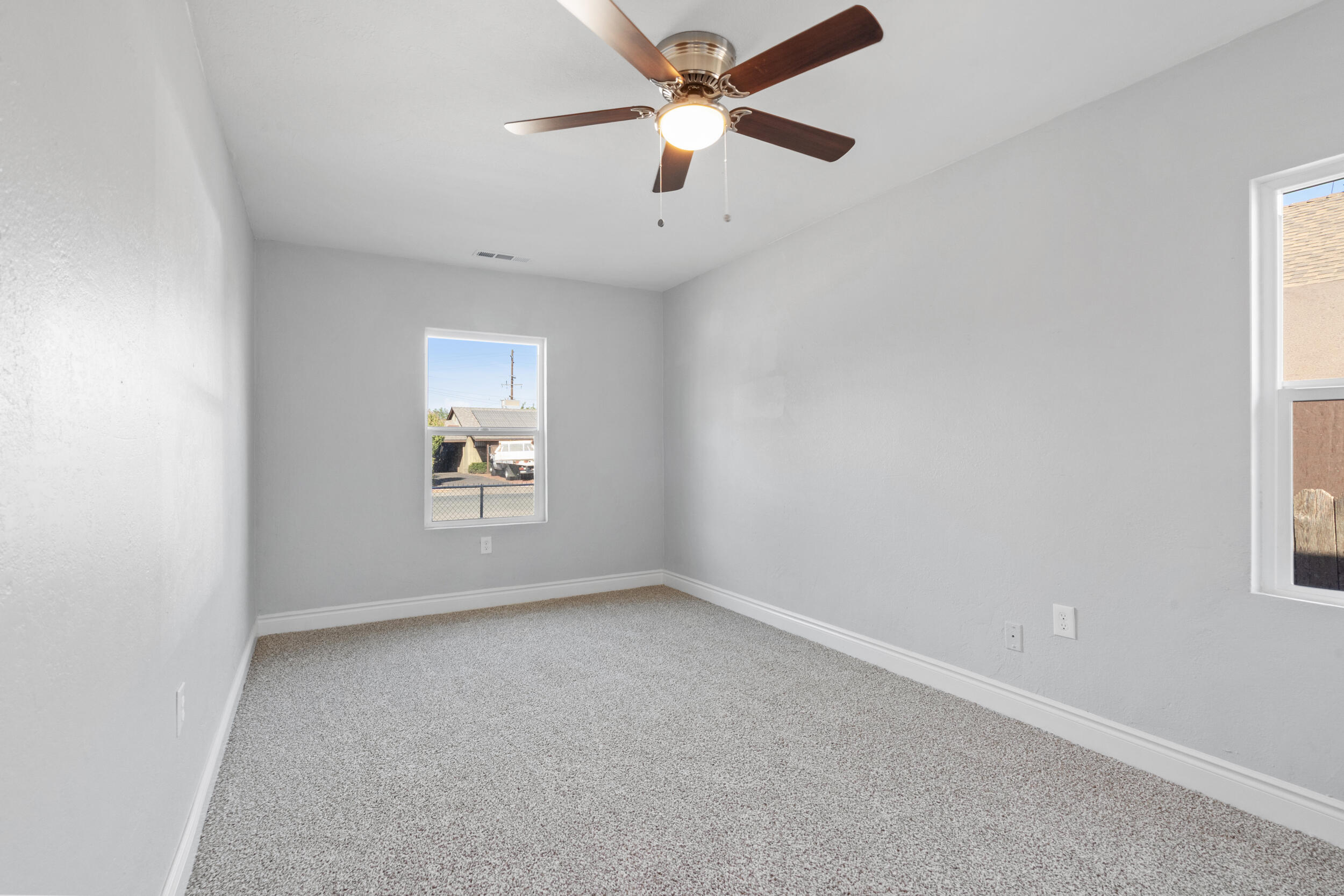 19715 Guthrie Dr, Strathmore, CA 93267