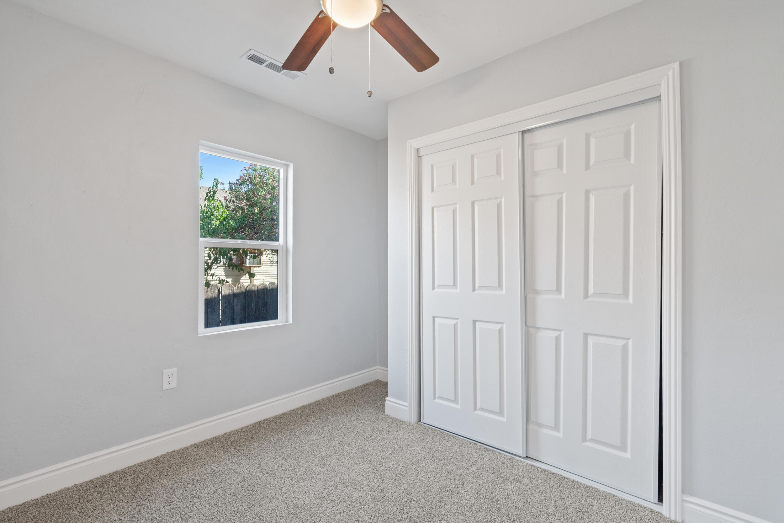 19715 Guthrie Dr, Strathmore, CA 93267