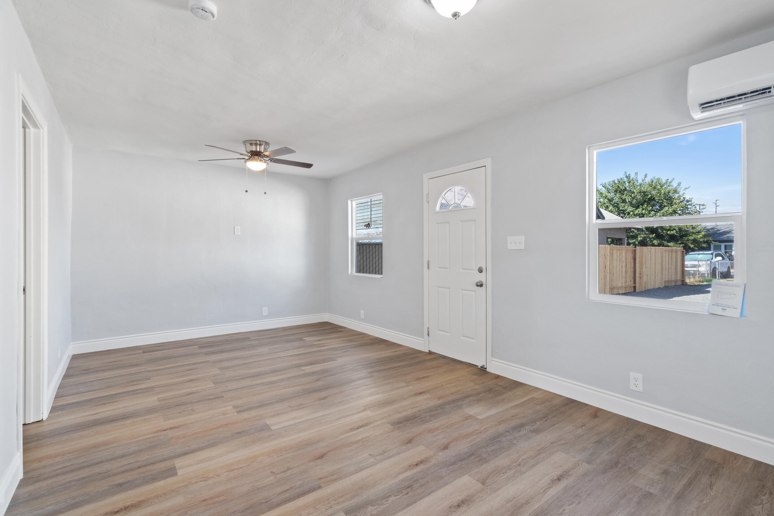 19715 Guthrie Dr, Strathmore, CA 93267