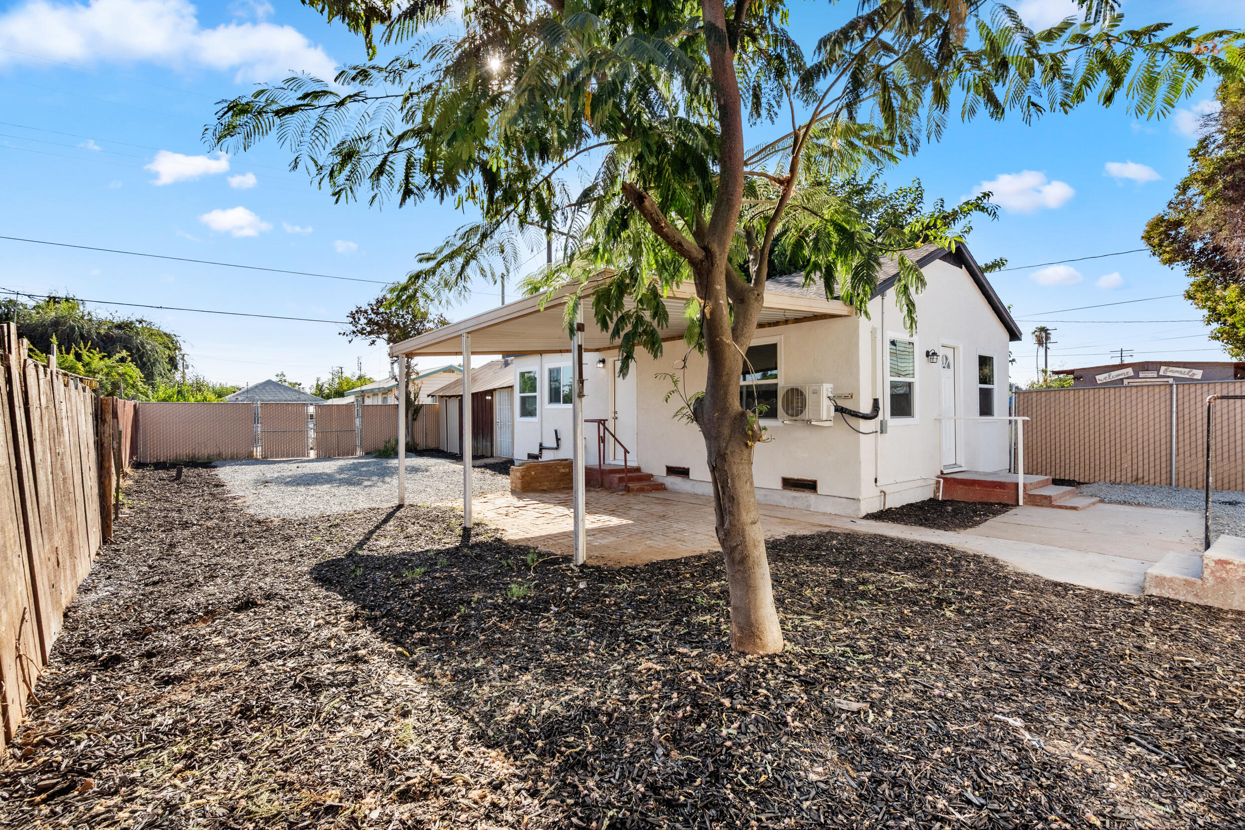 19715 Guthrie Dr, Strathmore, CA 93267