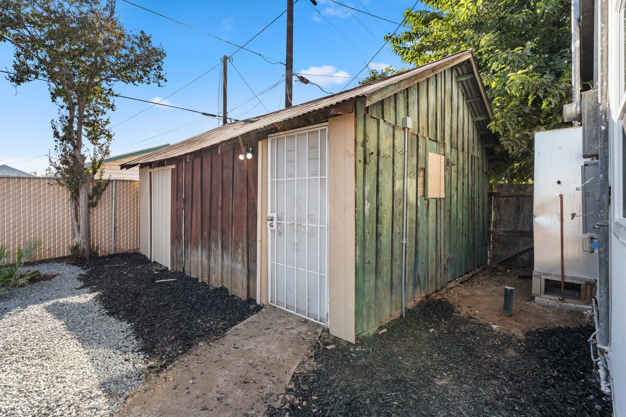 19715 Guthrie Dr, Strathmore, CA 93267