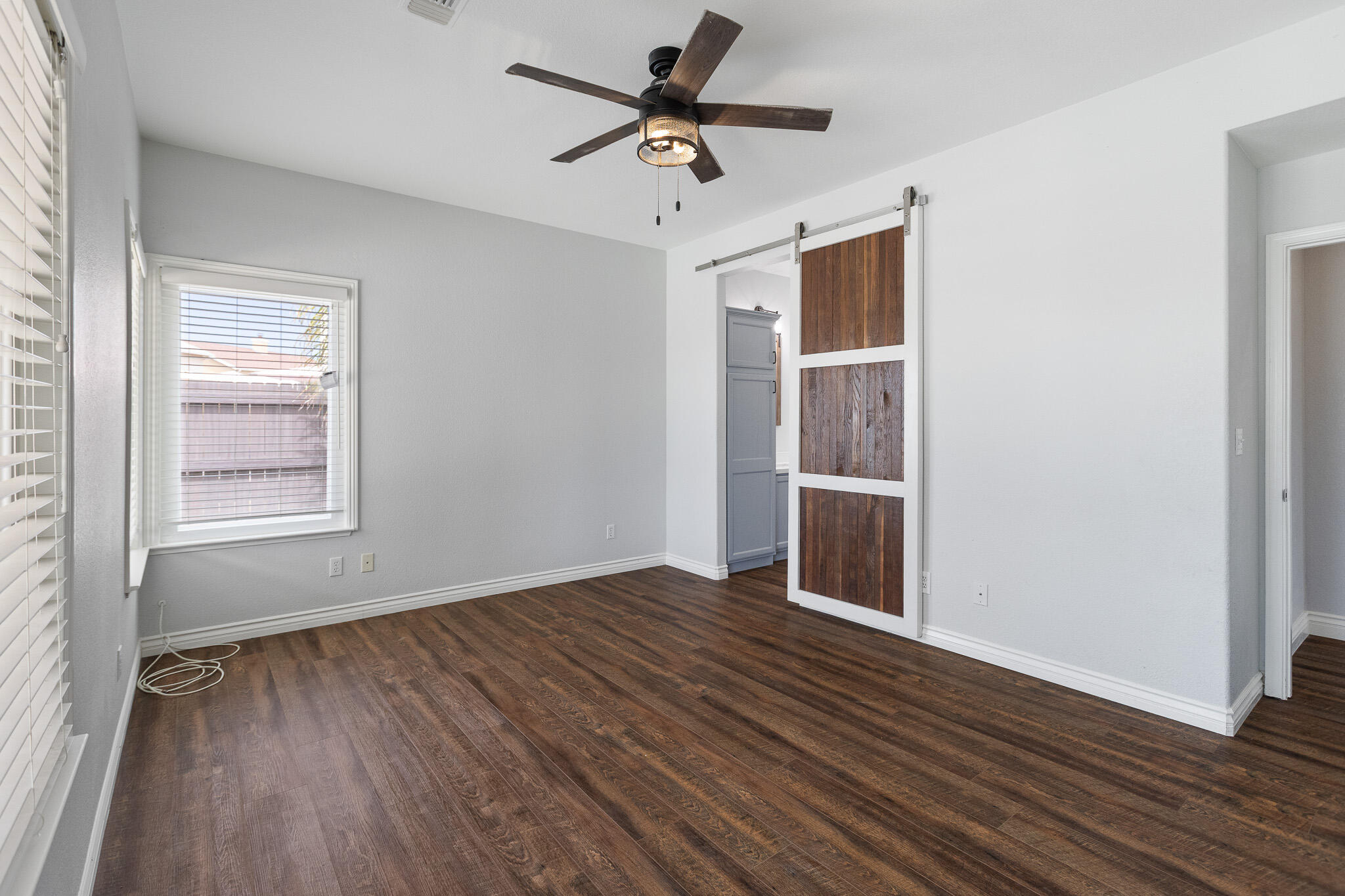 671 Vista Ct, Lemoore, CA 93245