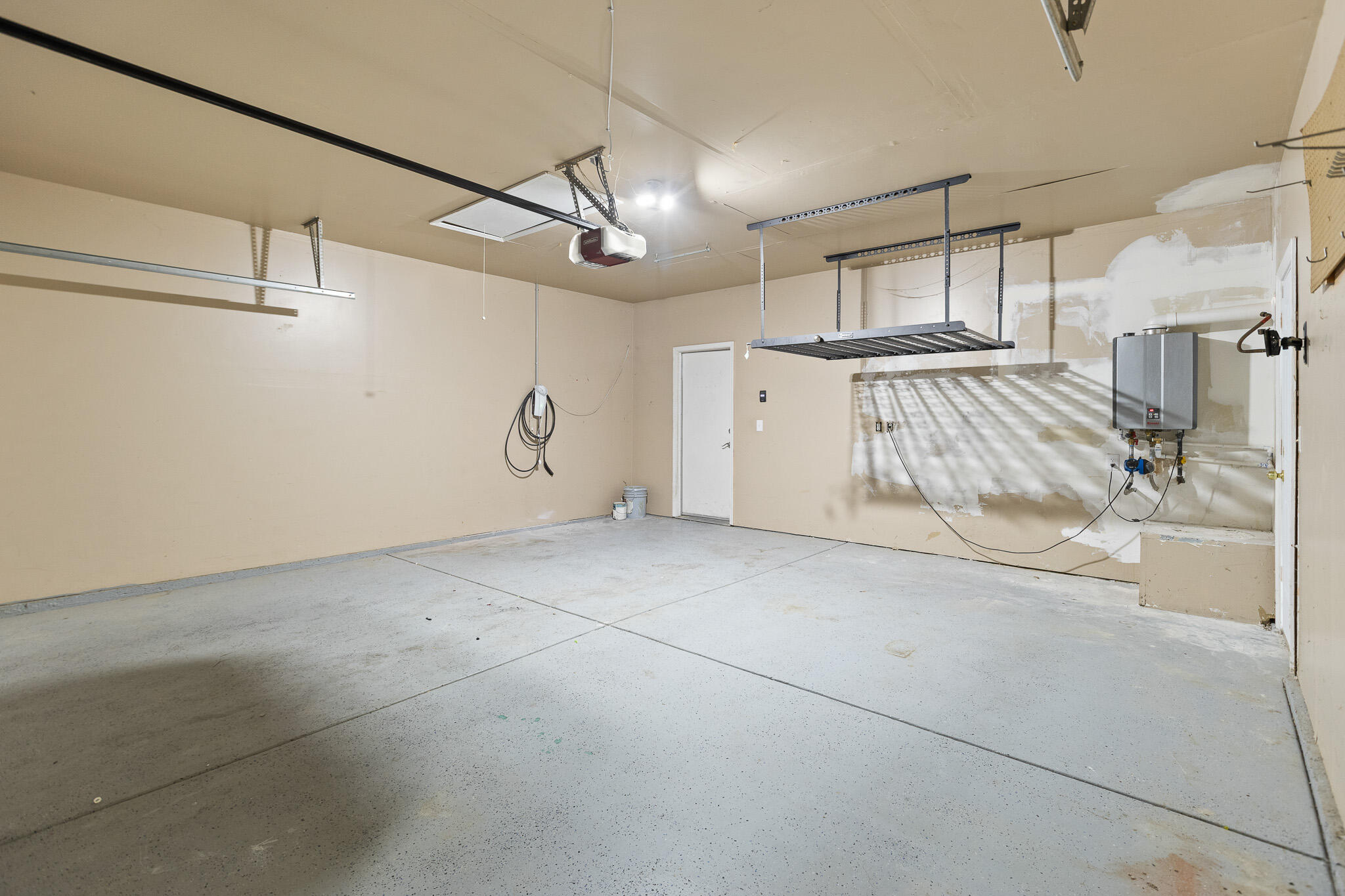 671 Vista Ct, Lemoore, CA 93245