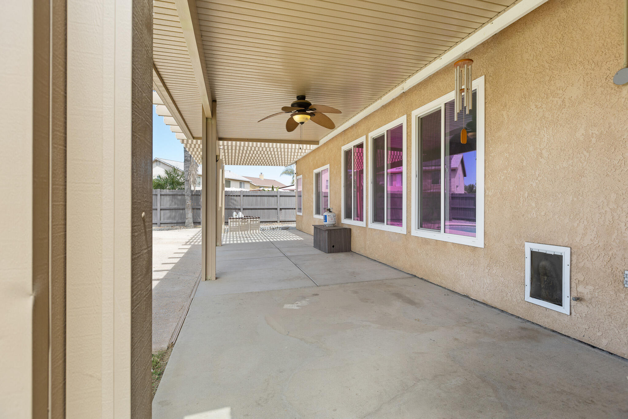 671 Vista Ct, Lemoore, CA 93245