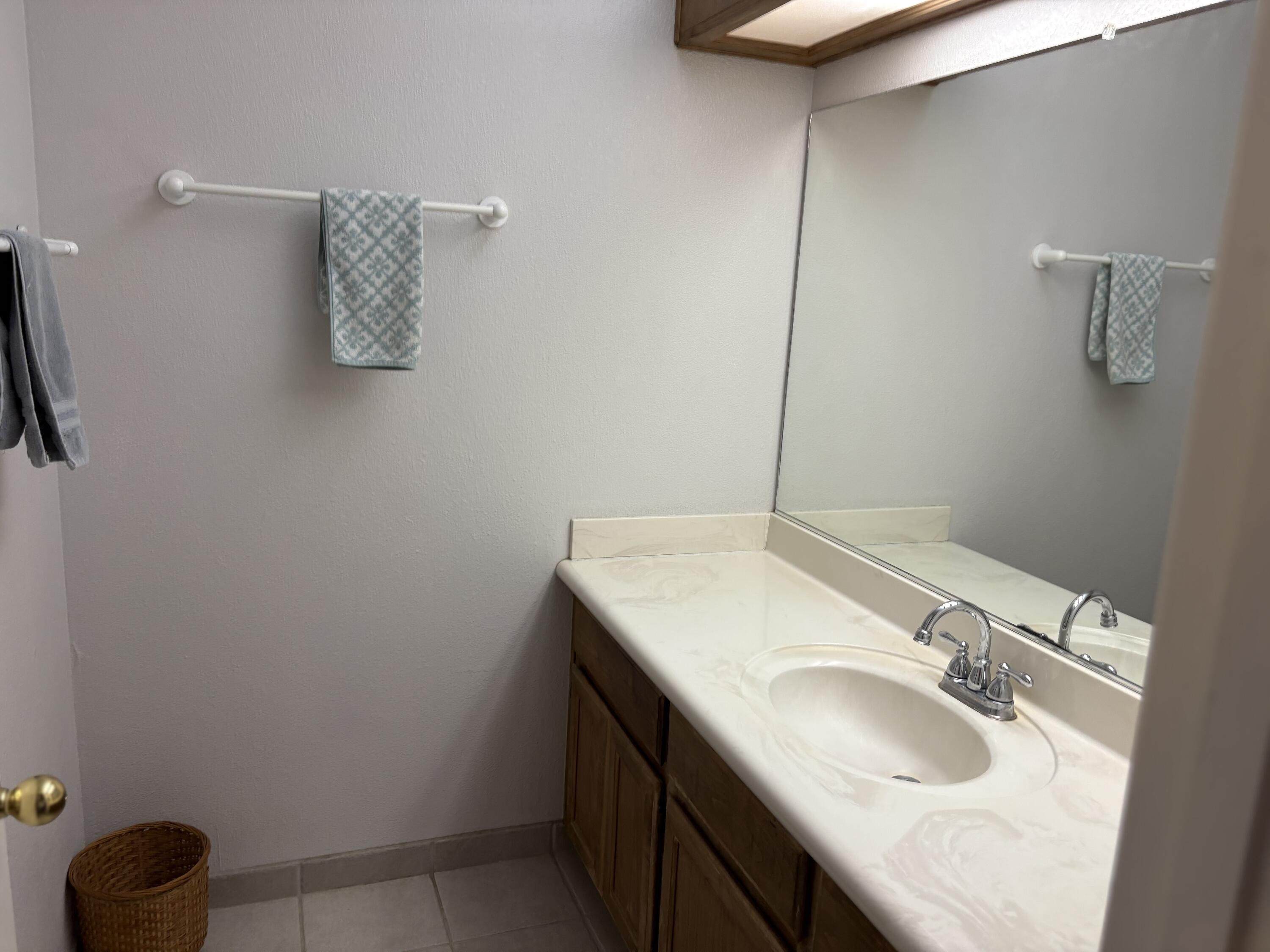 2829 W Harold Ave, Visalia, CA 93291