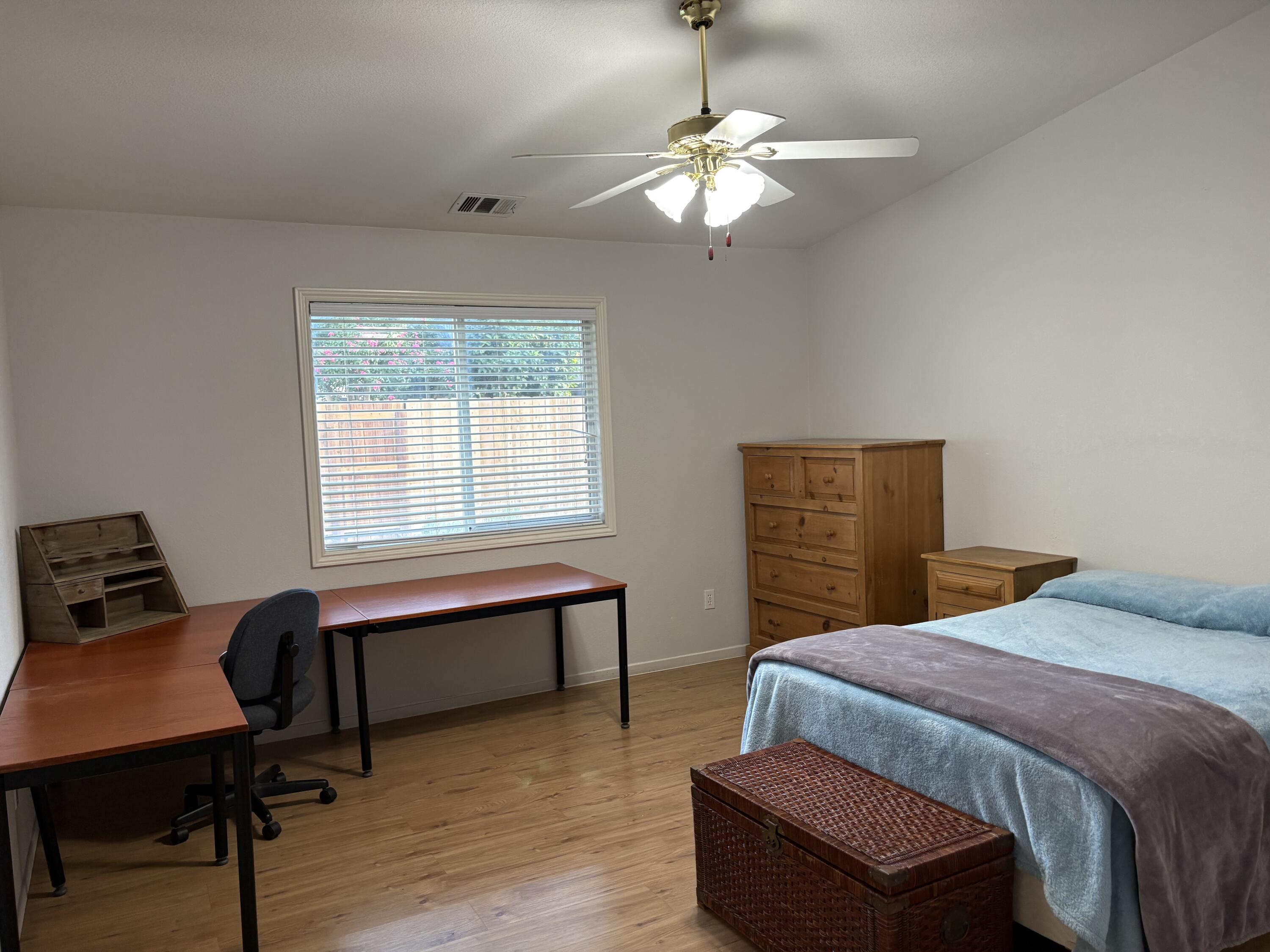 2829 W Harold Ave, Visalia, CA 93291