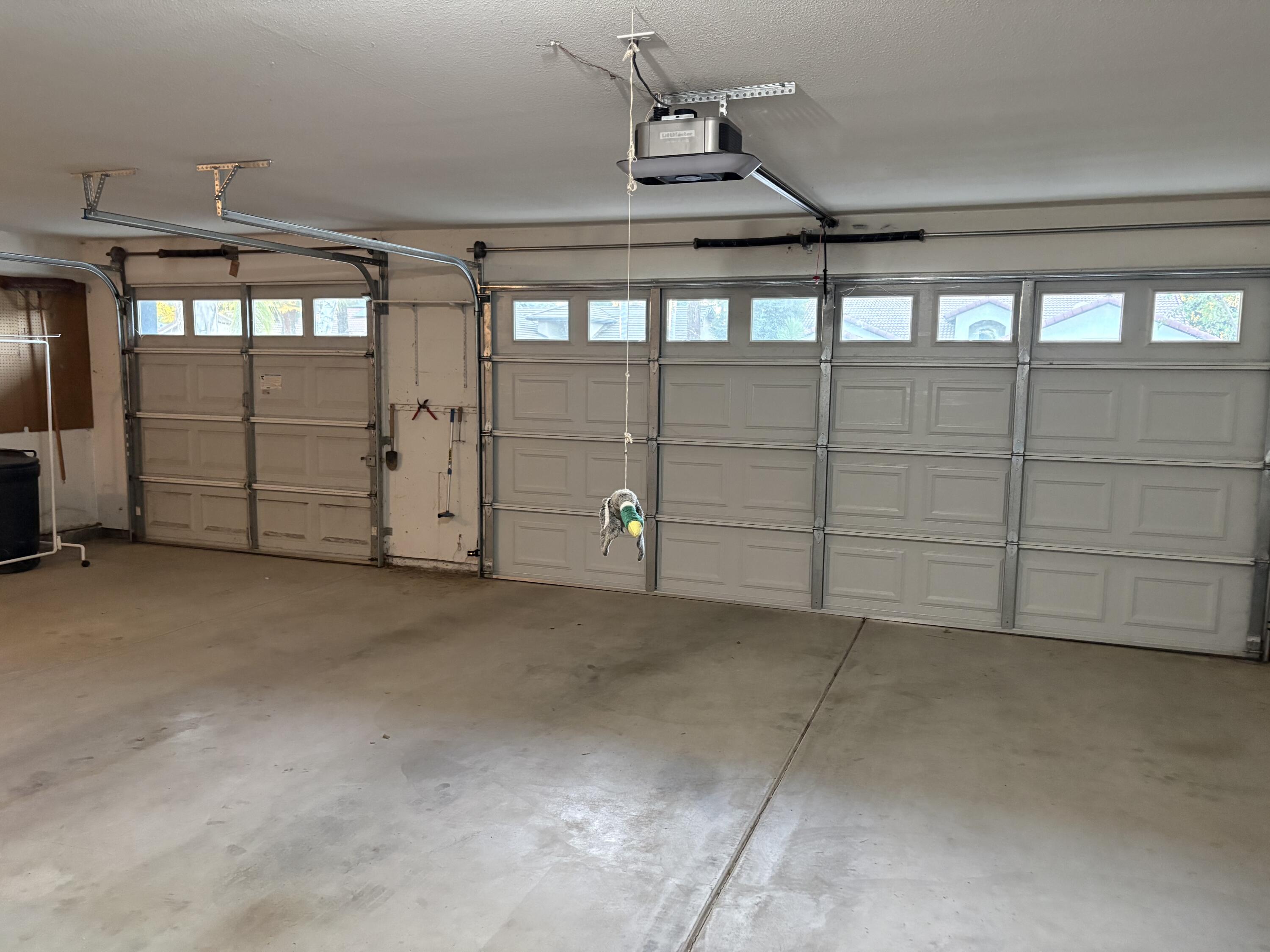 2829 W Harold Ave, Visalia, CA 93291