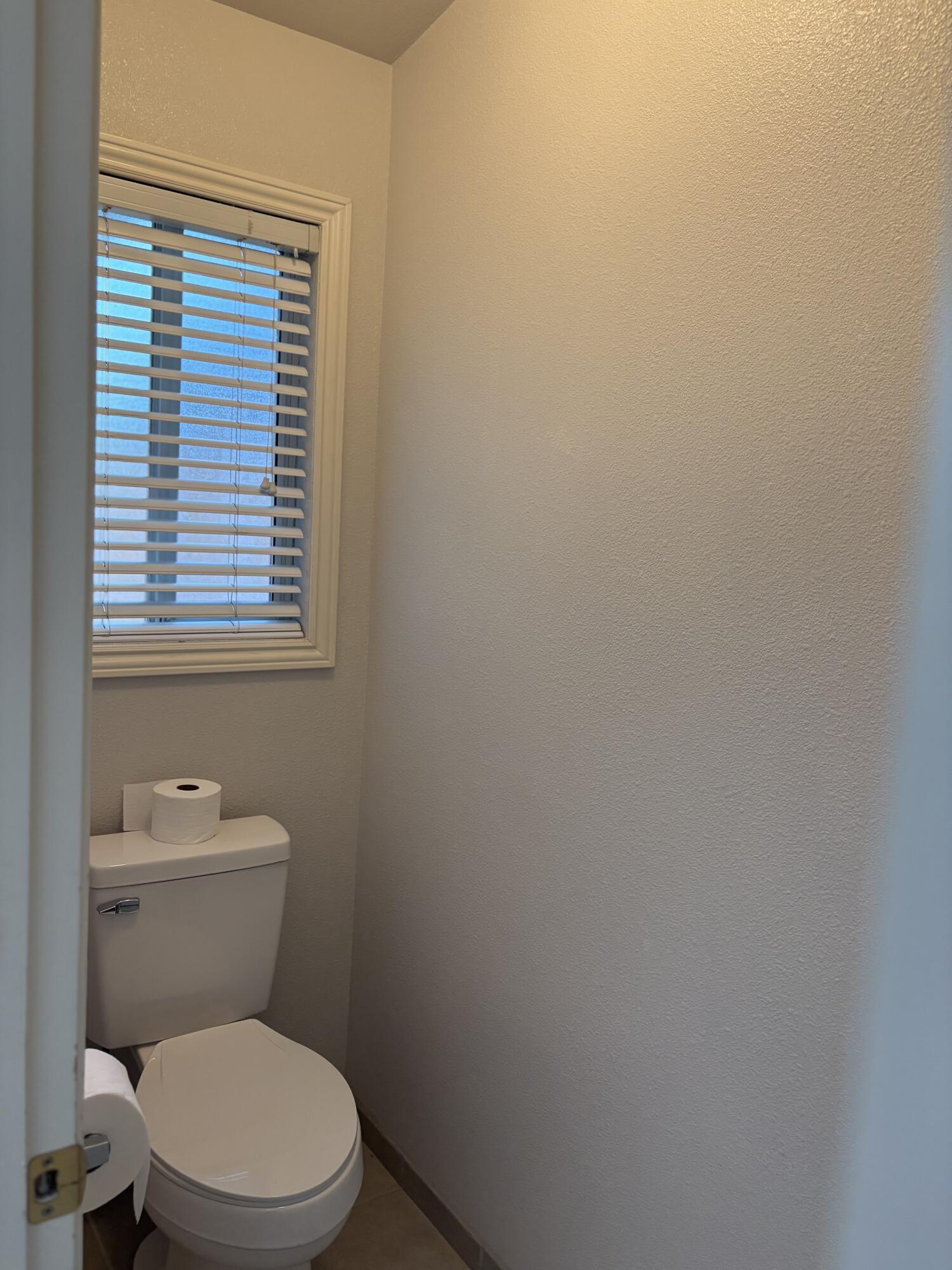 2829 W Harold Ave, Visalia, CA 93291
