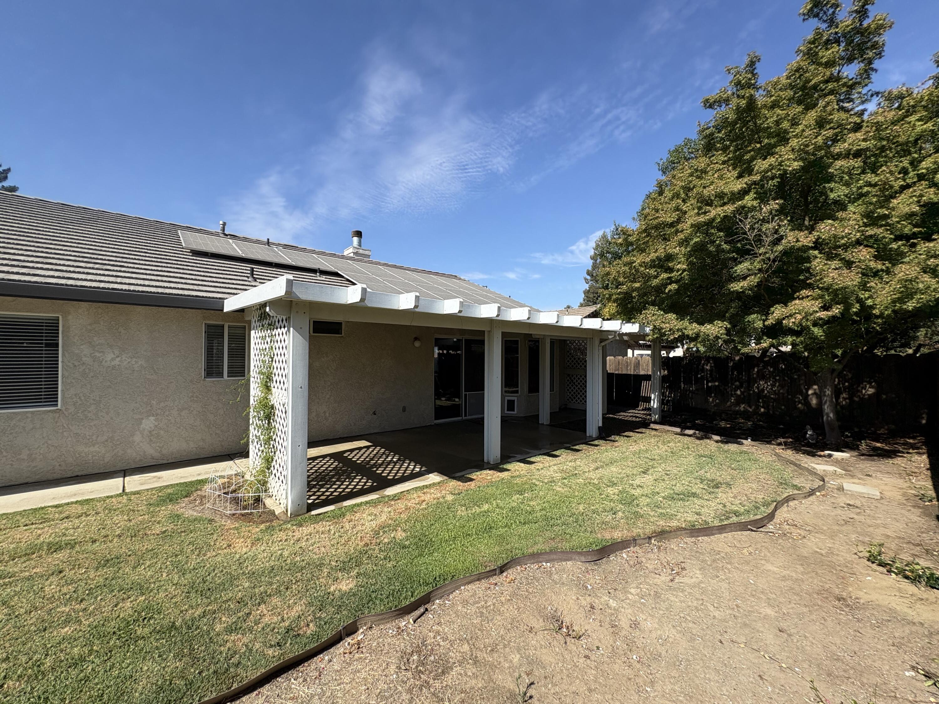 2829 W Harold Ave, Visalia, CA 93291