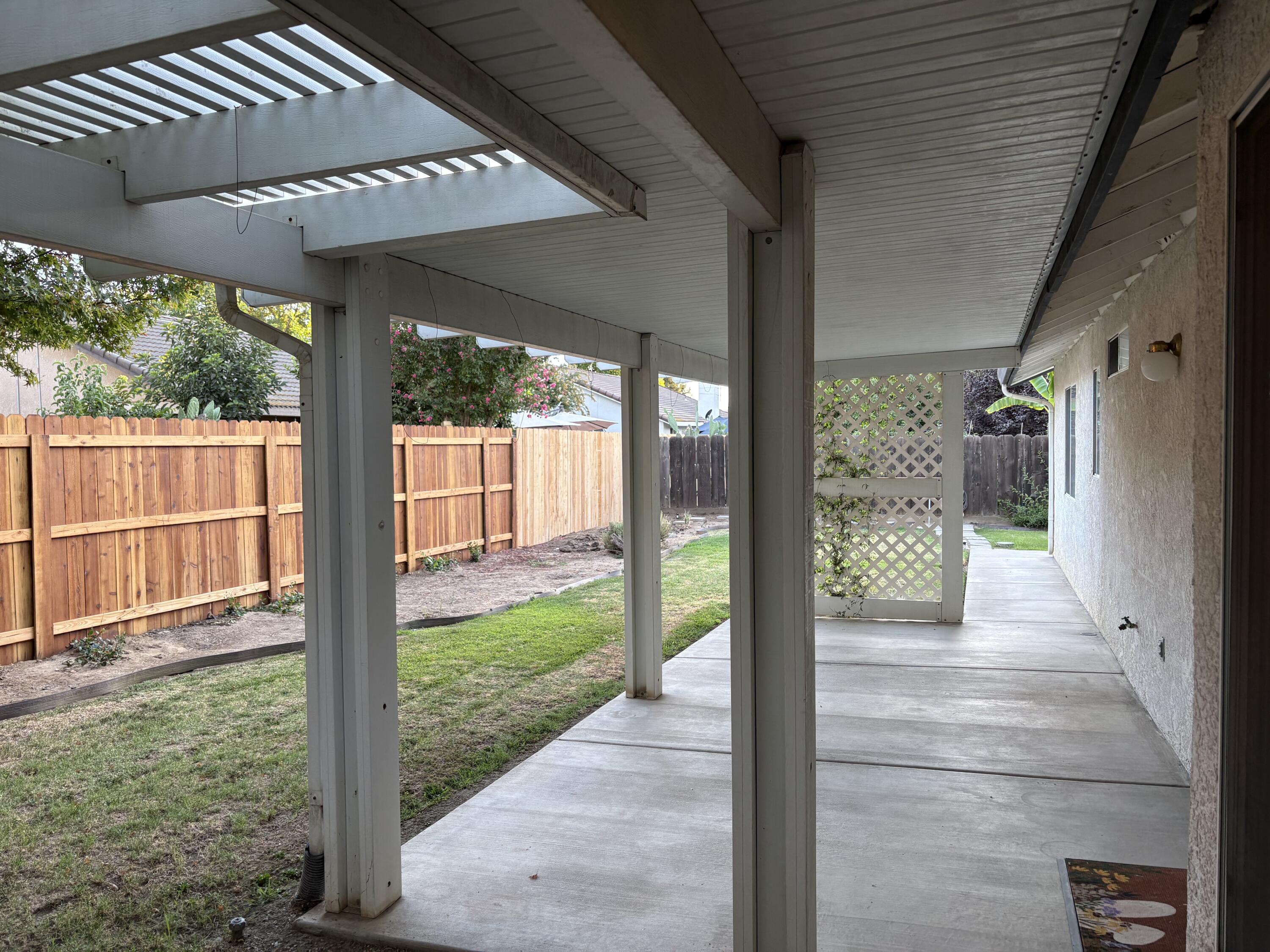 2829 W Harold Ave, Visalia, CA 93291