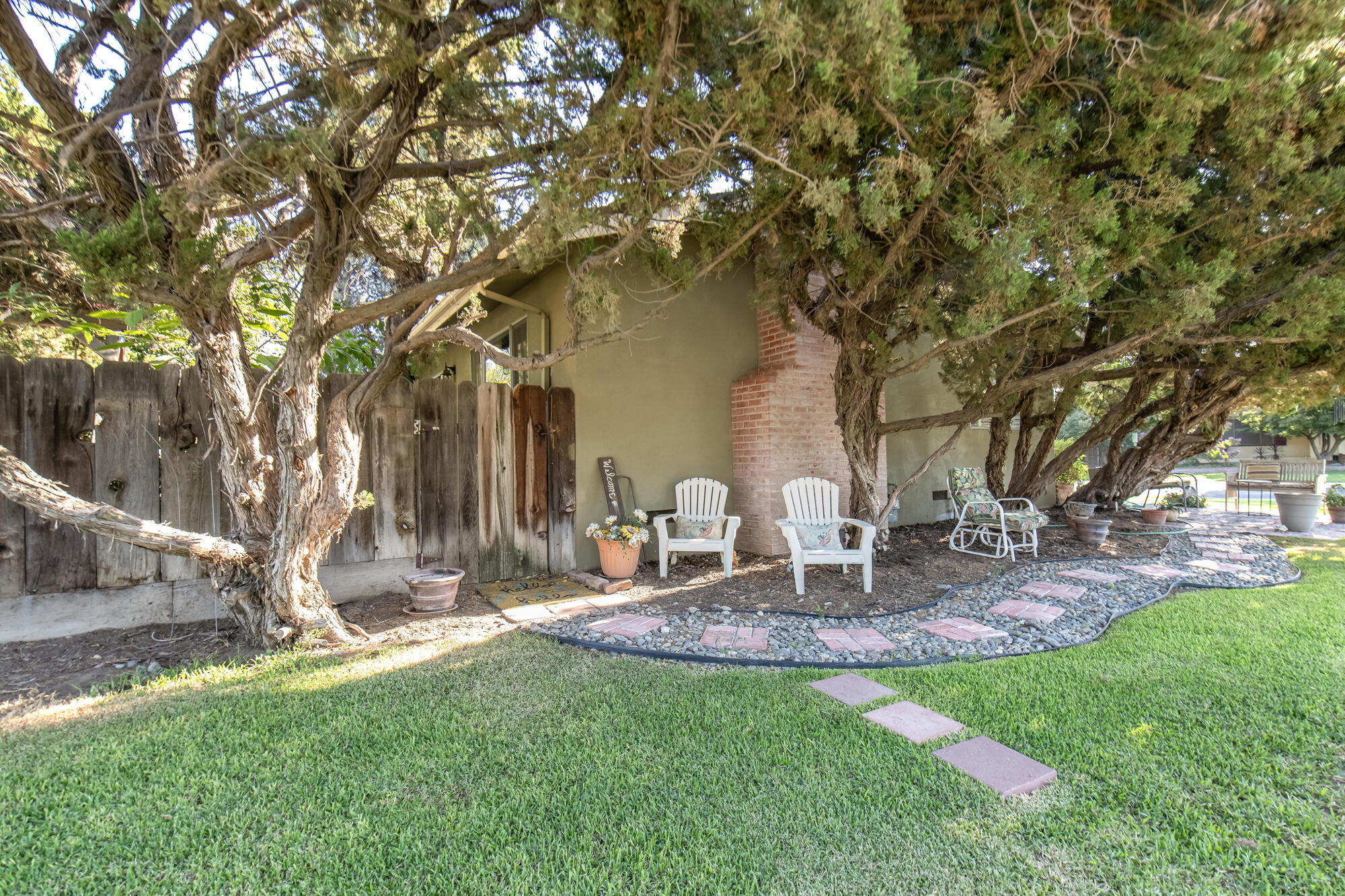 1321 S Goddard St, Visalia, CA 93292