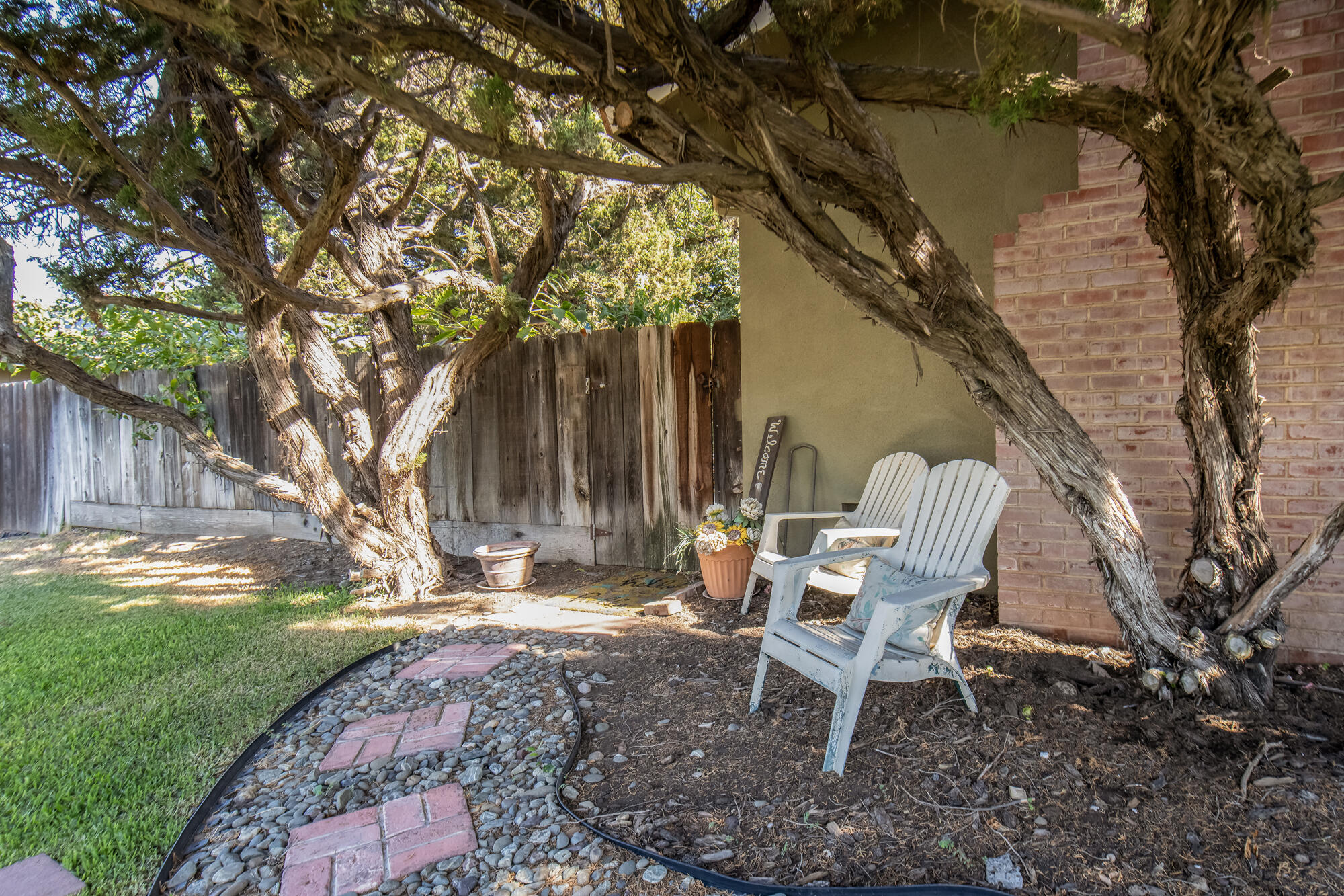 1321 S Goddard St, Visalia, CA 93292