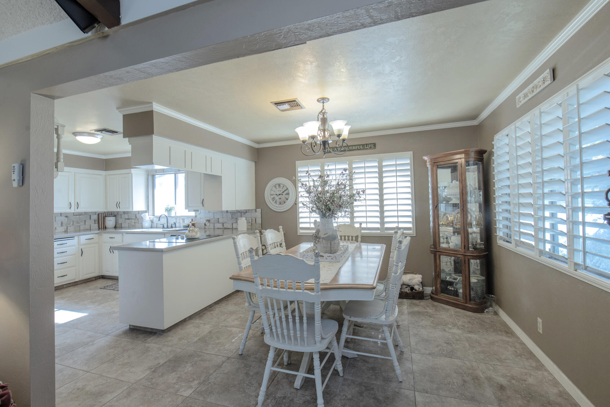 1321 S Goddard St, Visalia, CA 93292